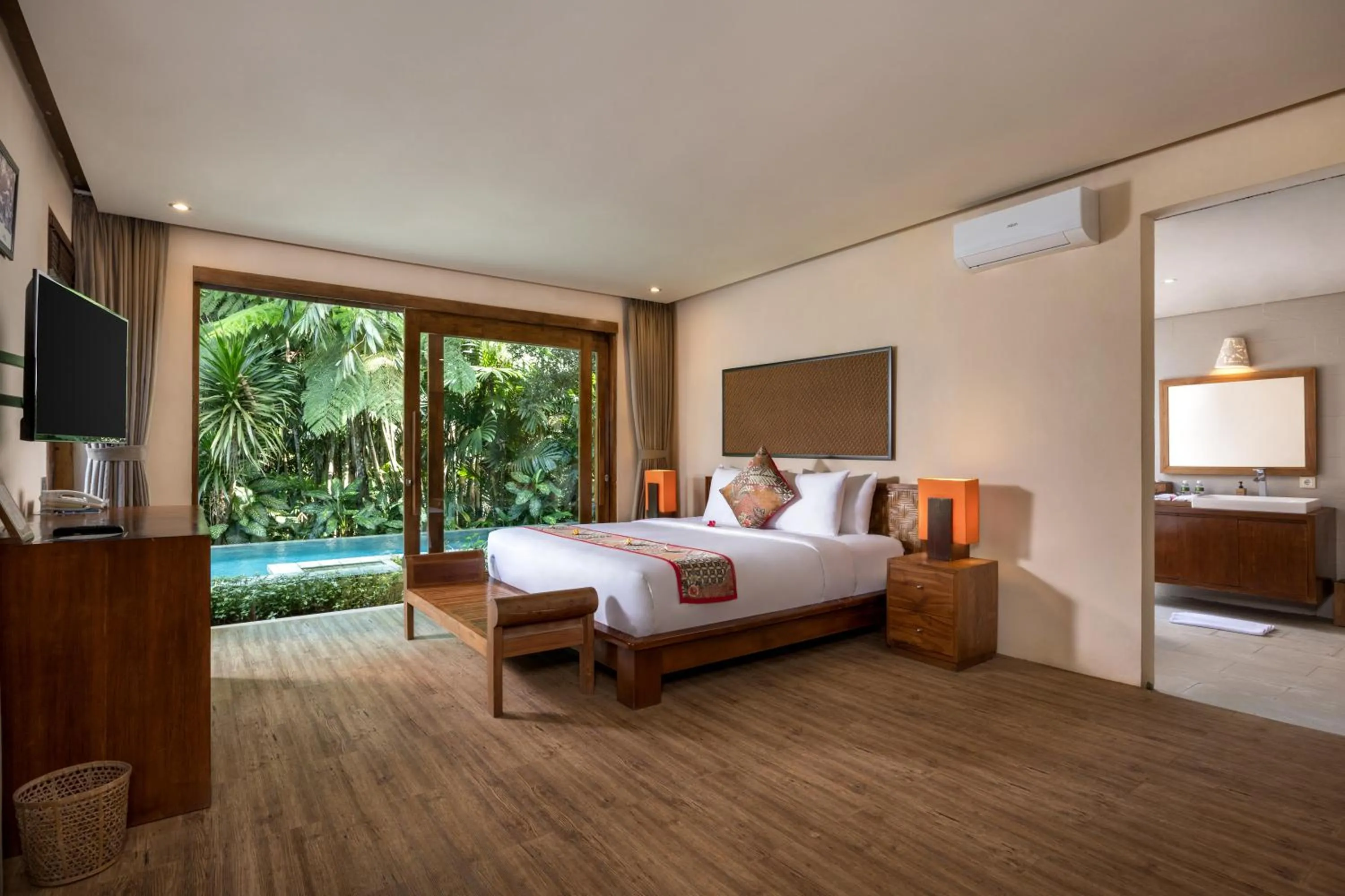Bedroom, Bed in Senetan Villas and Spa Resort