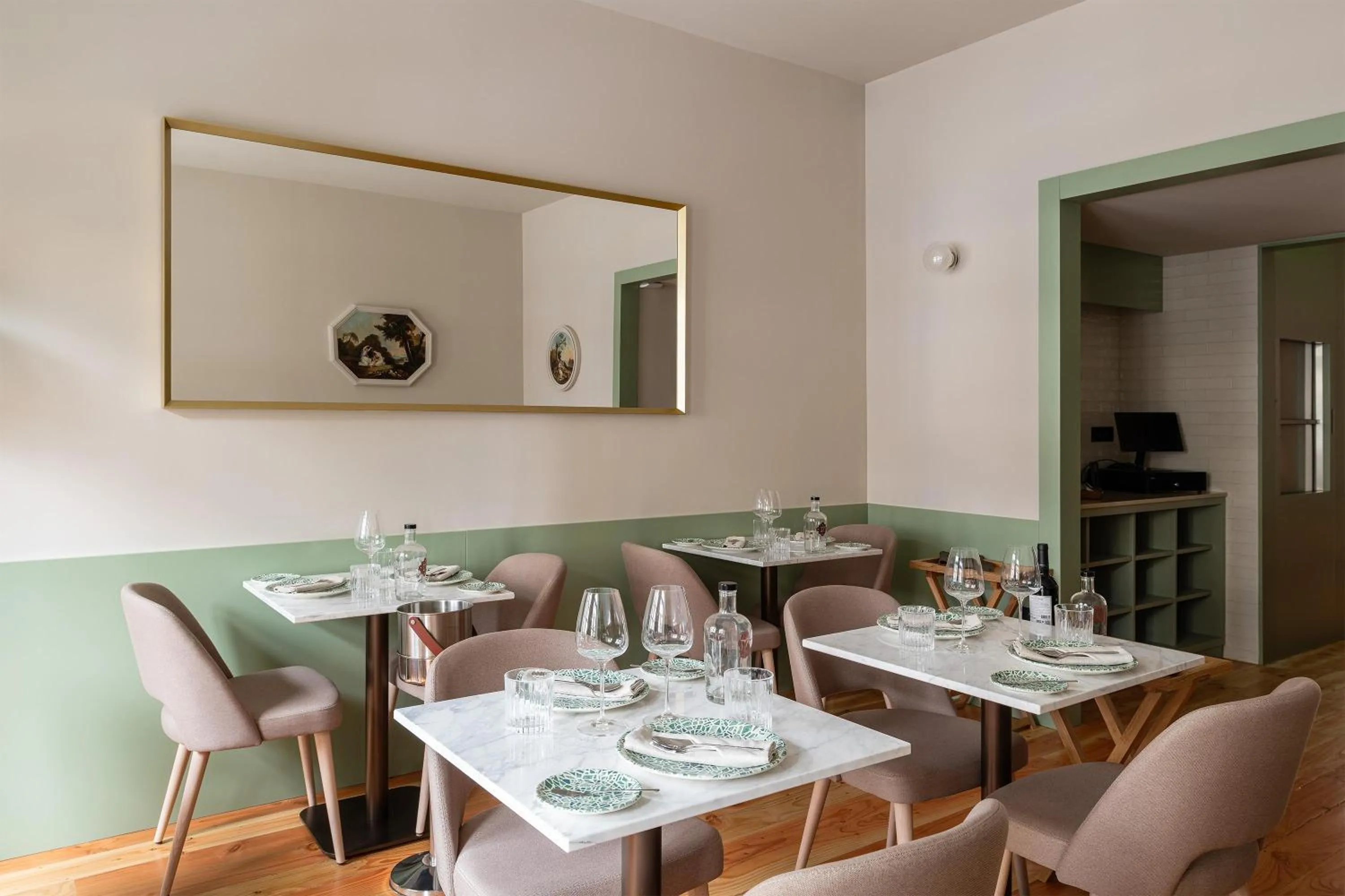 Restaurant/places to eat in Casa Zogbi Hotel