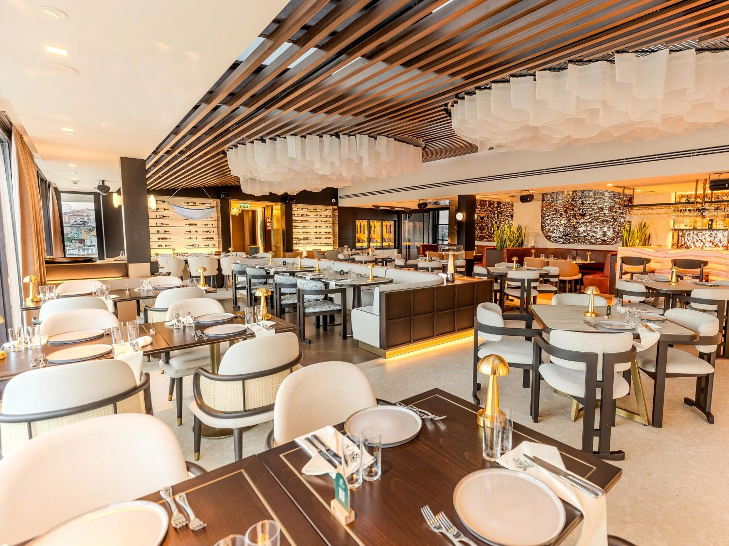 Restaurant/places to eat in Mövenpick Istanbul Hotel Golden Horn