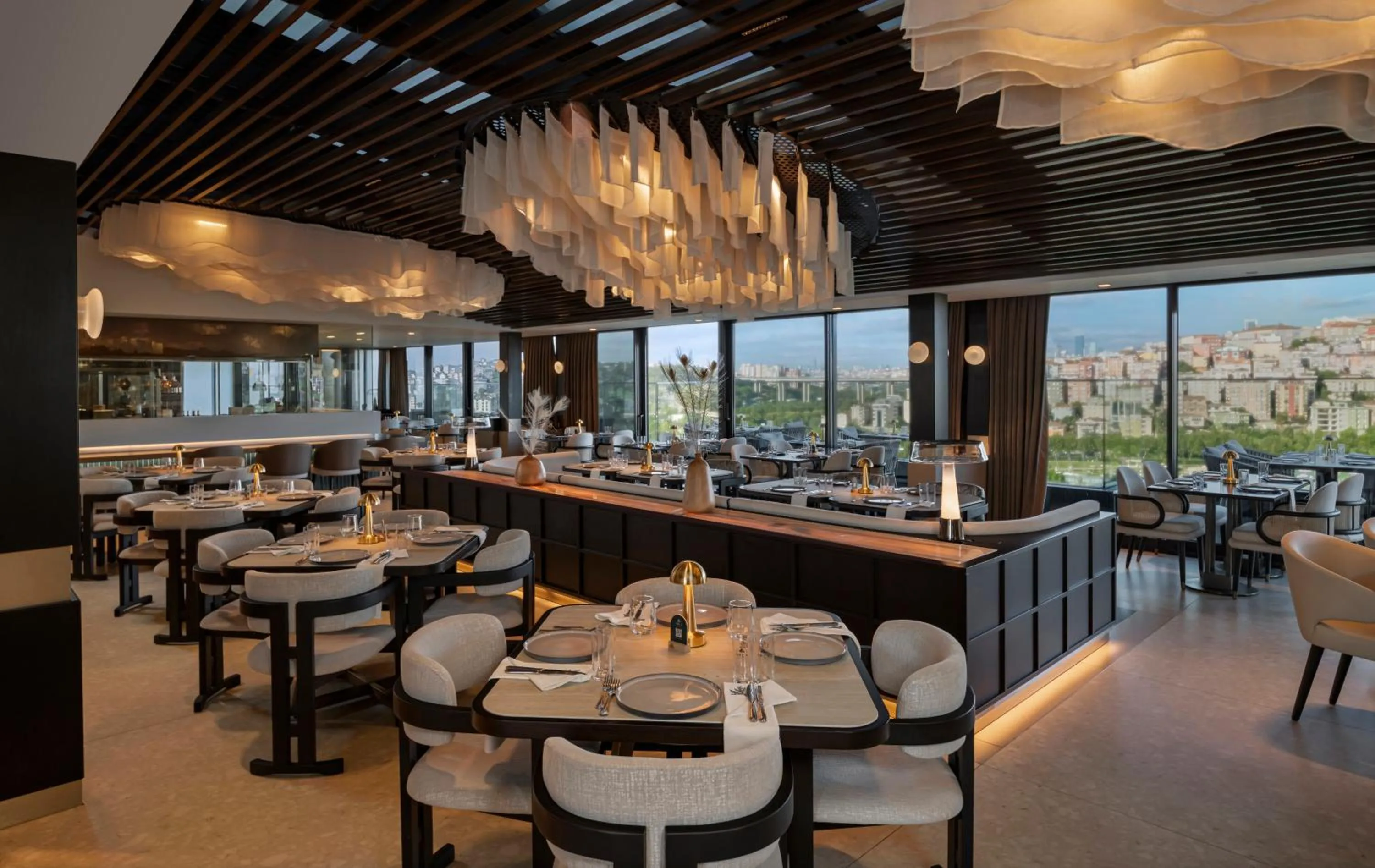 Restaurant/places to eat in Mövenpick Istanbul Hotel Golden Horn