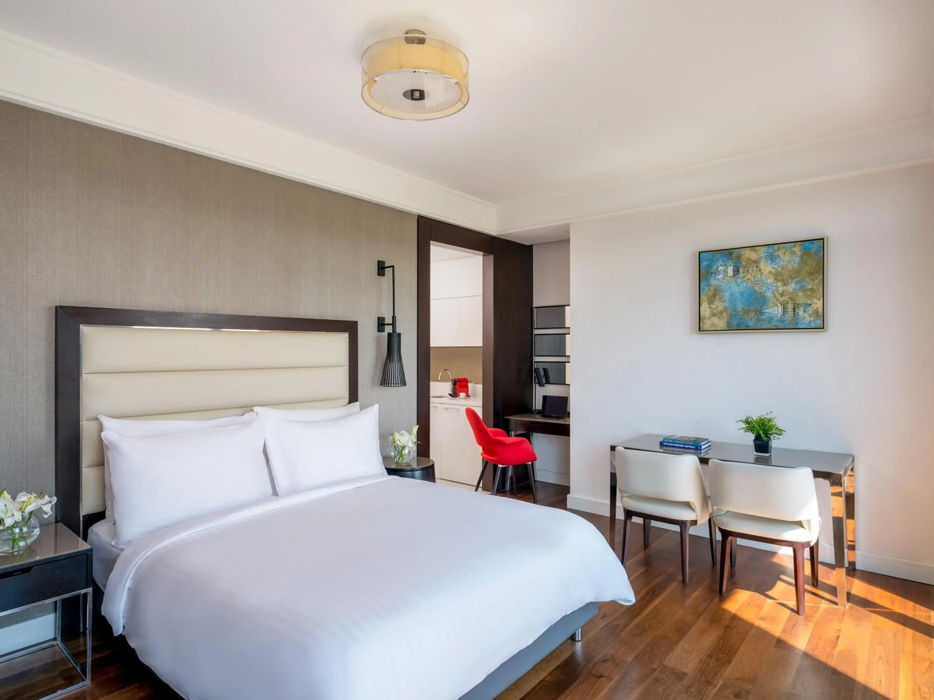 Bed in Mövenpick Istanbul Hotel Golden Horn