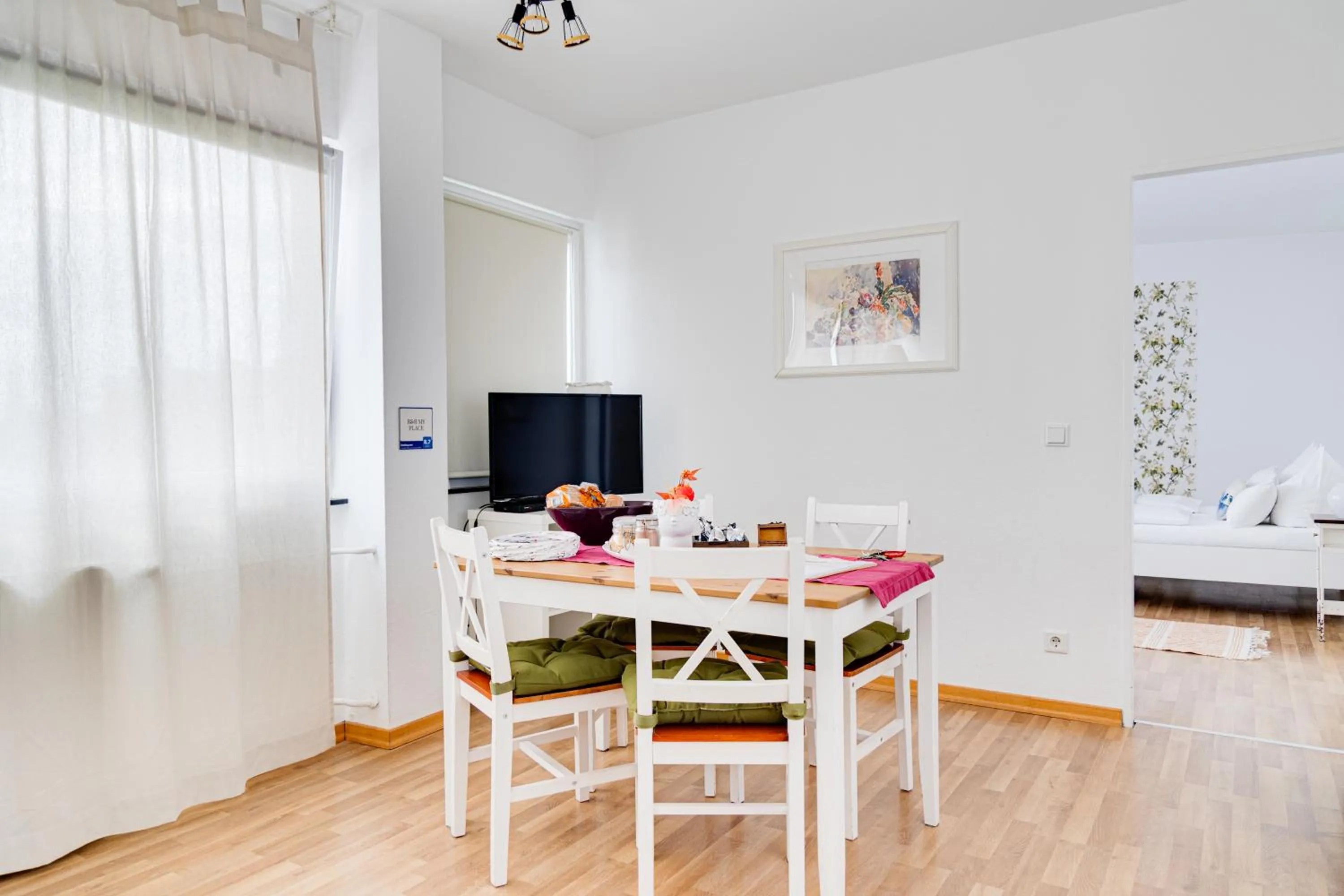 B&B MY PLACE mit Frühstückspaket - with Breakfastbox