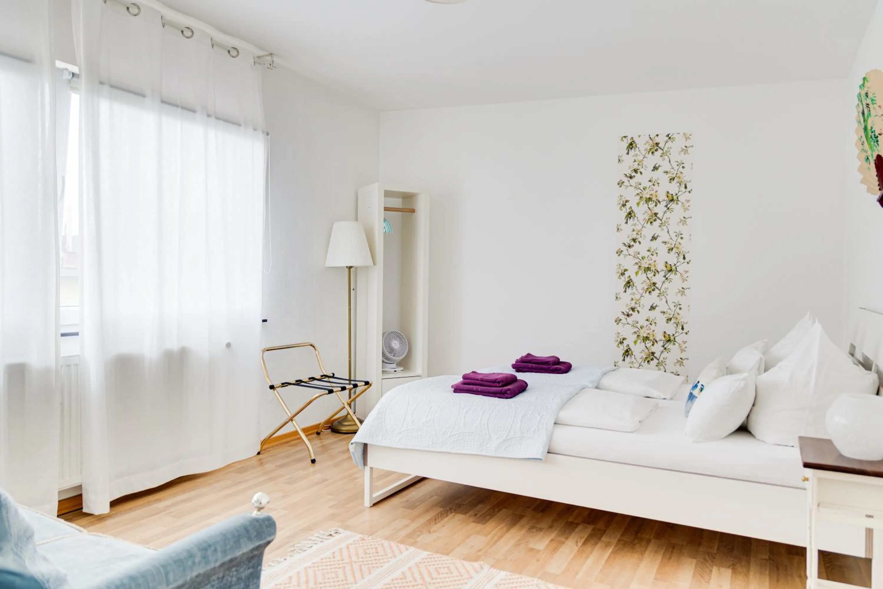 Bed in B&B MY PLACE mit Frühstückspaket - with Breakfastbox