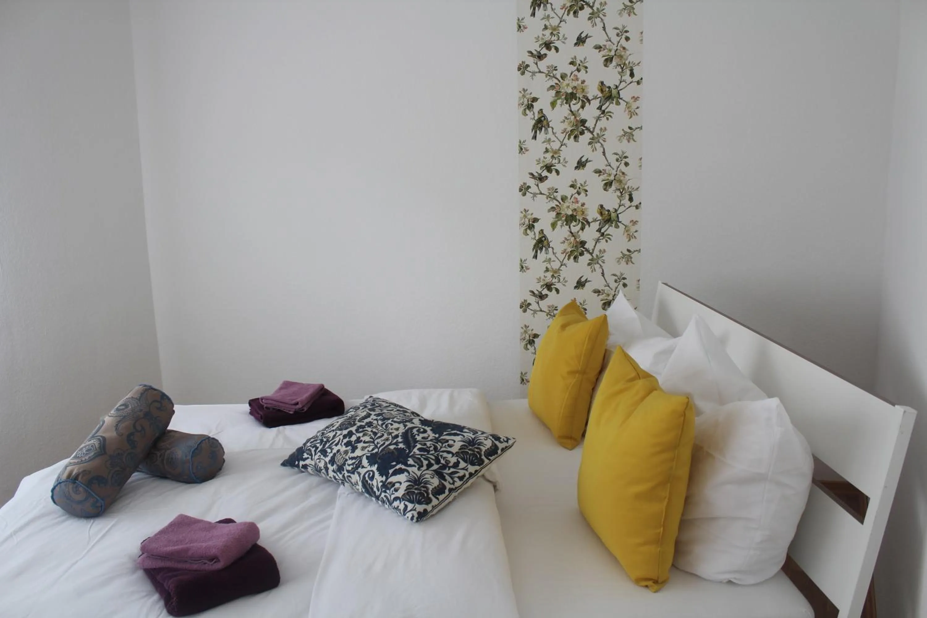 Bed in B&B MY PLACE mit Frühstückspaket - with Breakfastbox