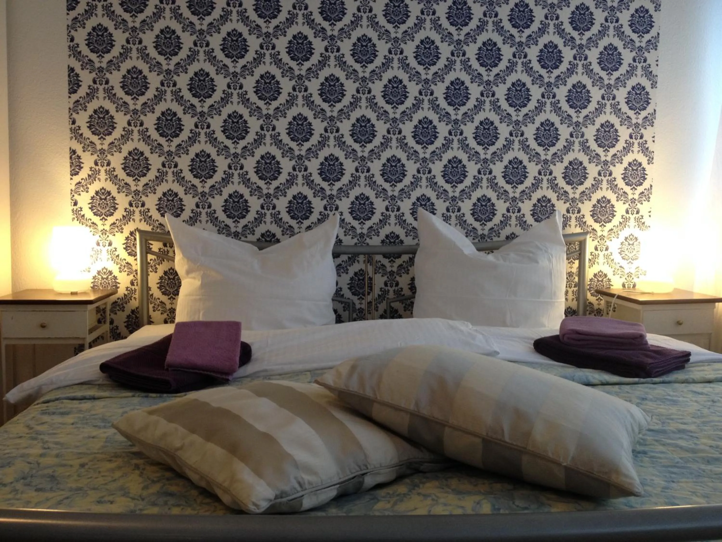 Decorative detail, Bed in B&B MY PLACE mit Frühstückspaket - with Breakfastbox