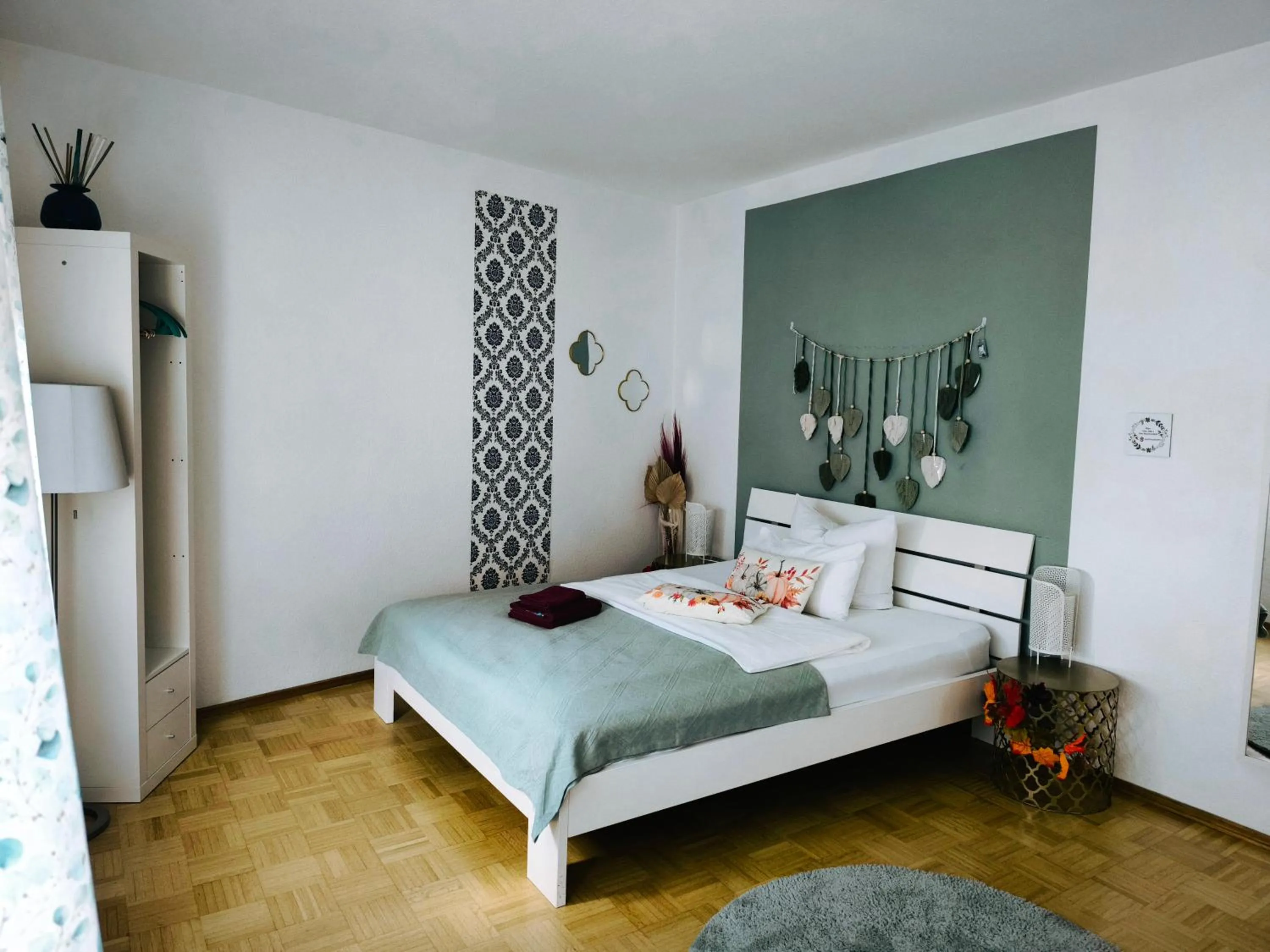 Bed in B&B MY PLACE mit Frühstückspaket - with Breakfastbox