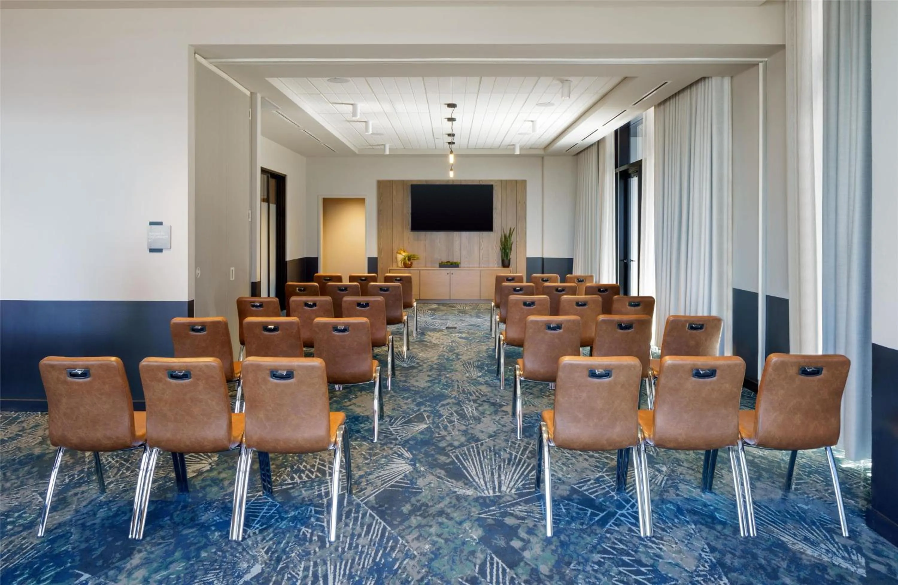 Meeting/conference room in Caption by Hyatt Downtown Nashville