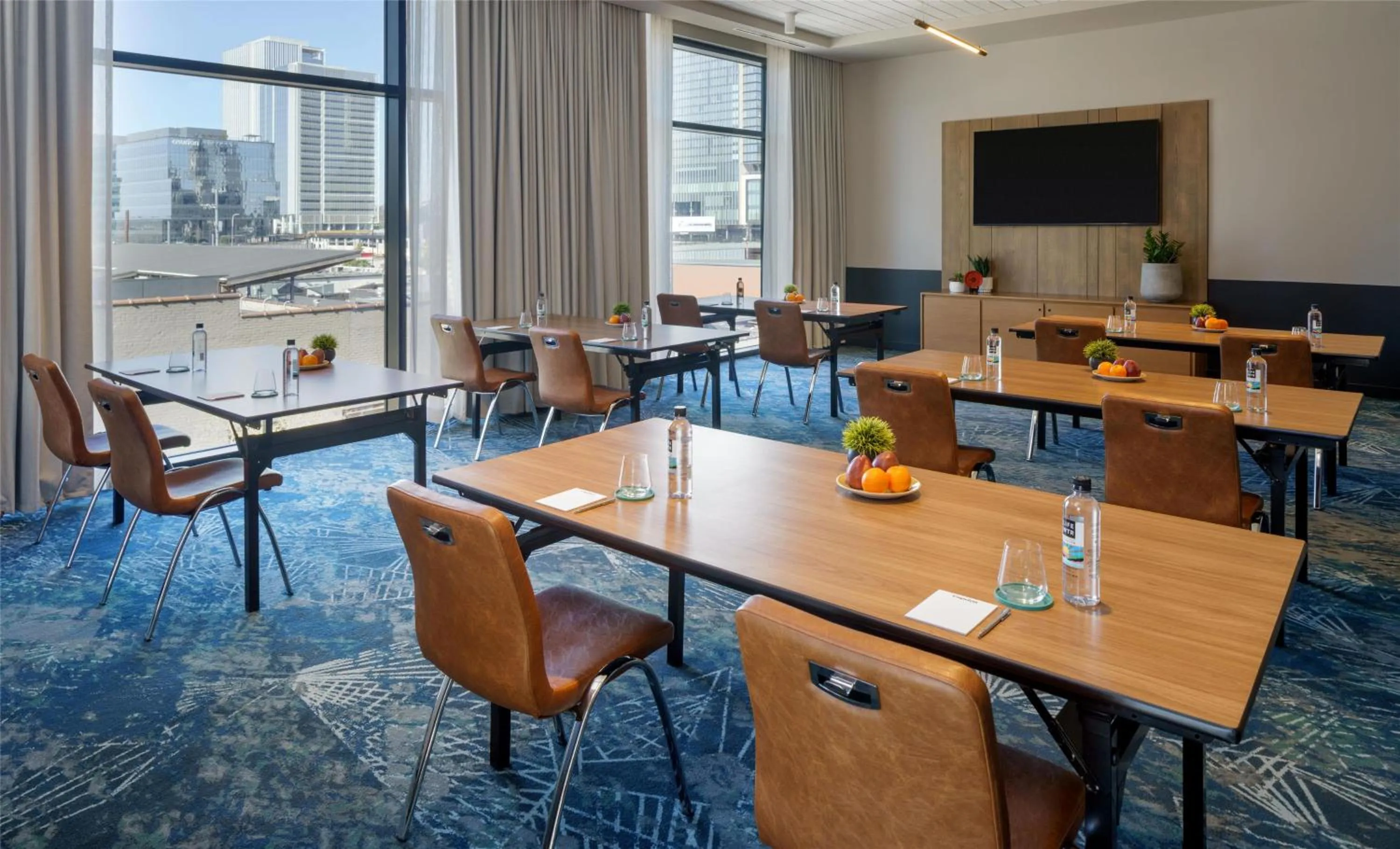 Meeting/conference room in Caption by Hyatt Downtown Nashville