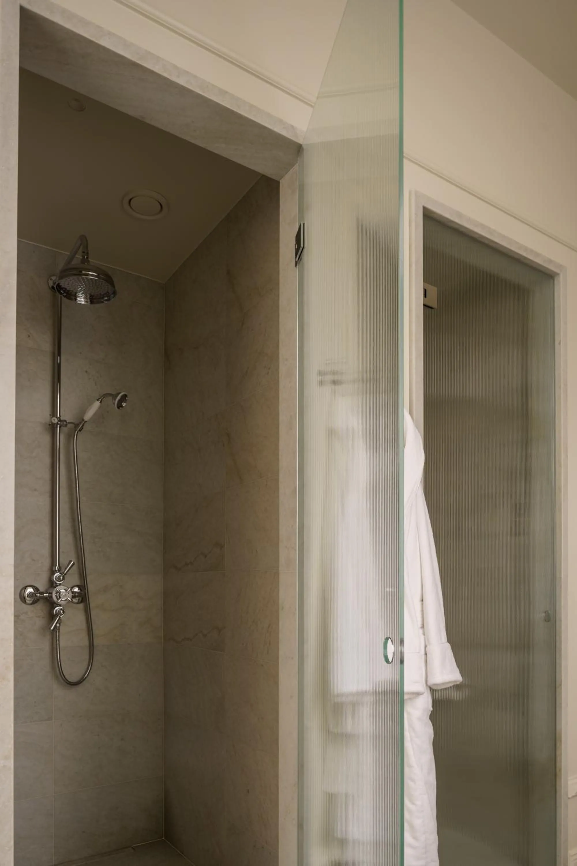 Shower in Stockholm Stadshotell