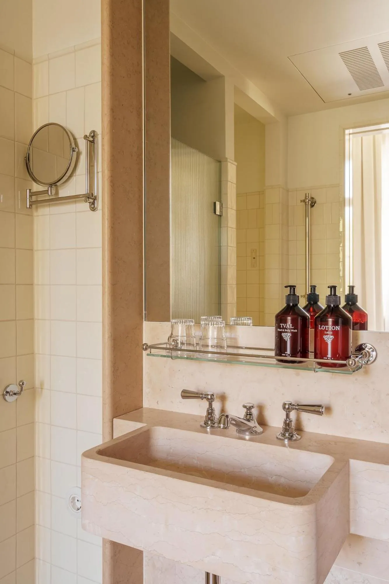 Bathroom in Stockholm Stadshotell