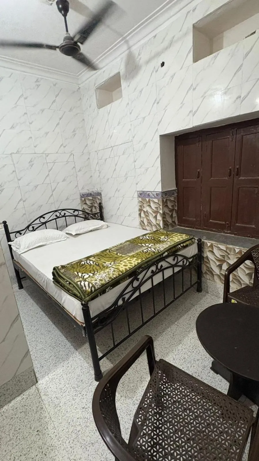 Bed in Multiple Stories, Udaipur