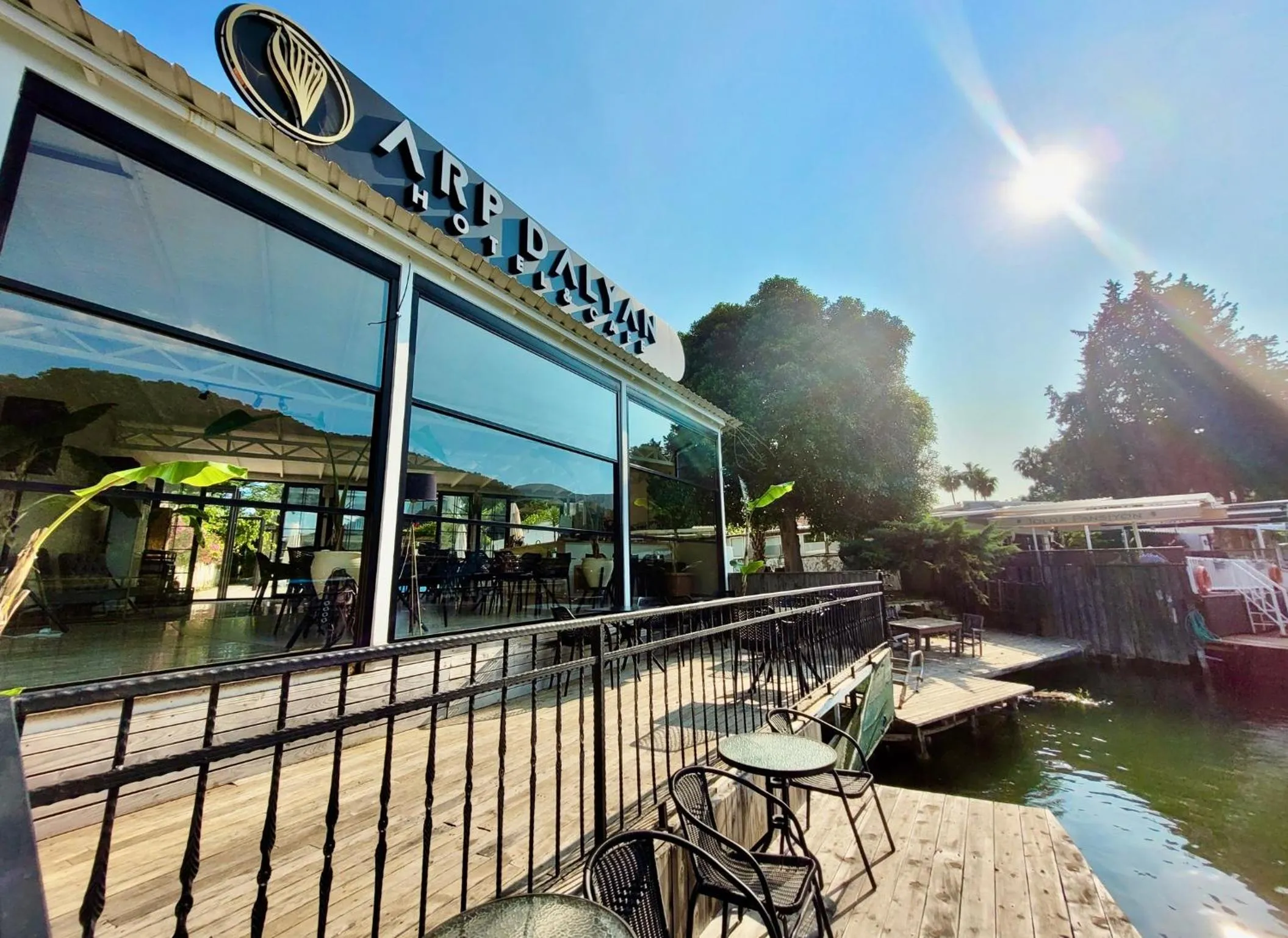 Restaurant/places to eat in Arp Dalyan