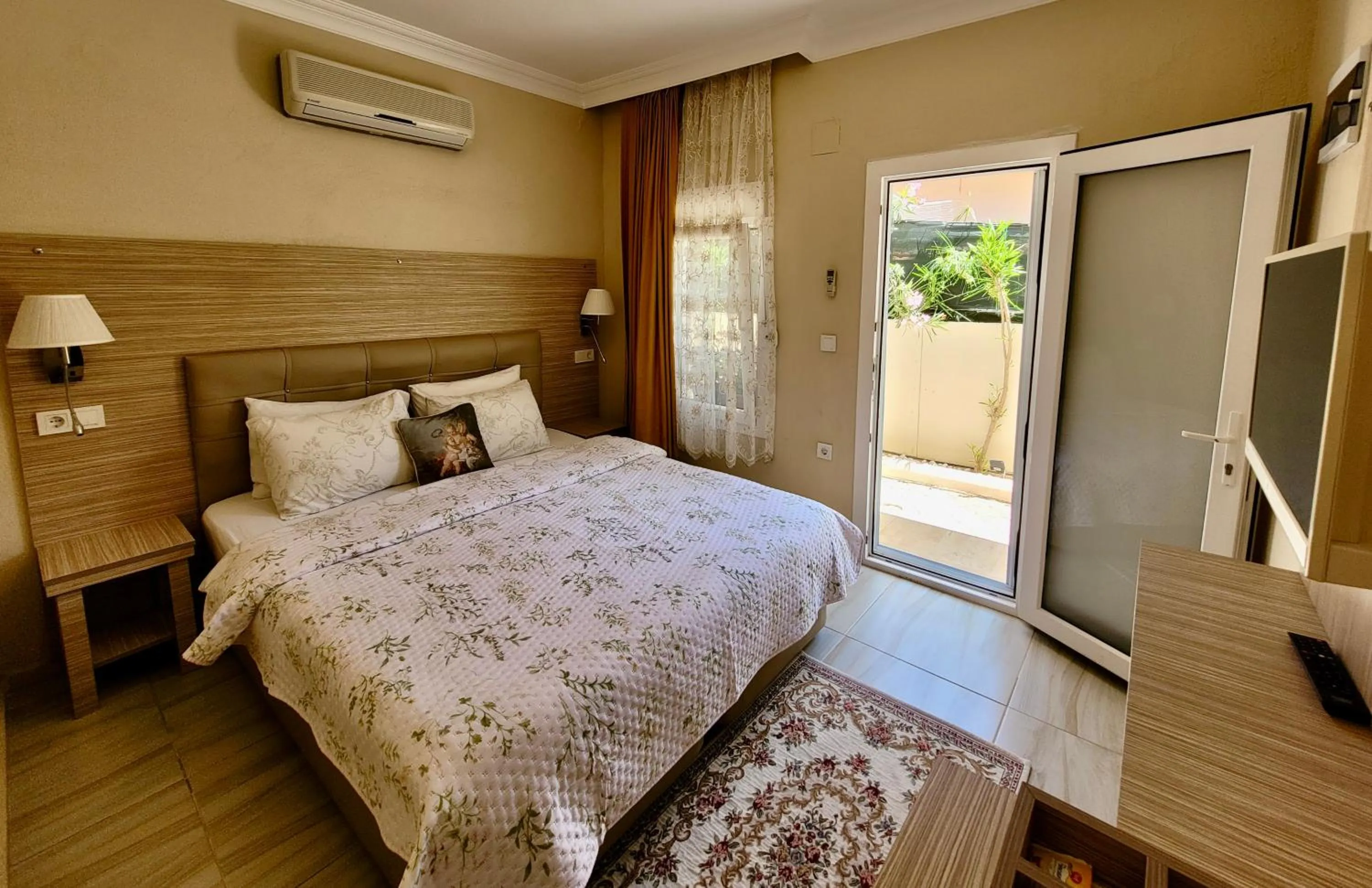 Bed in Arp Dalyan