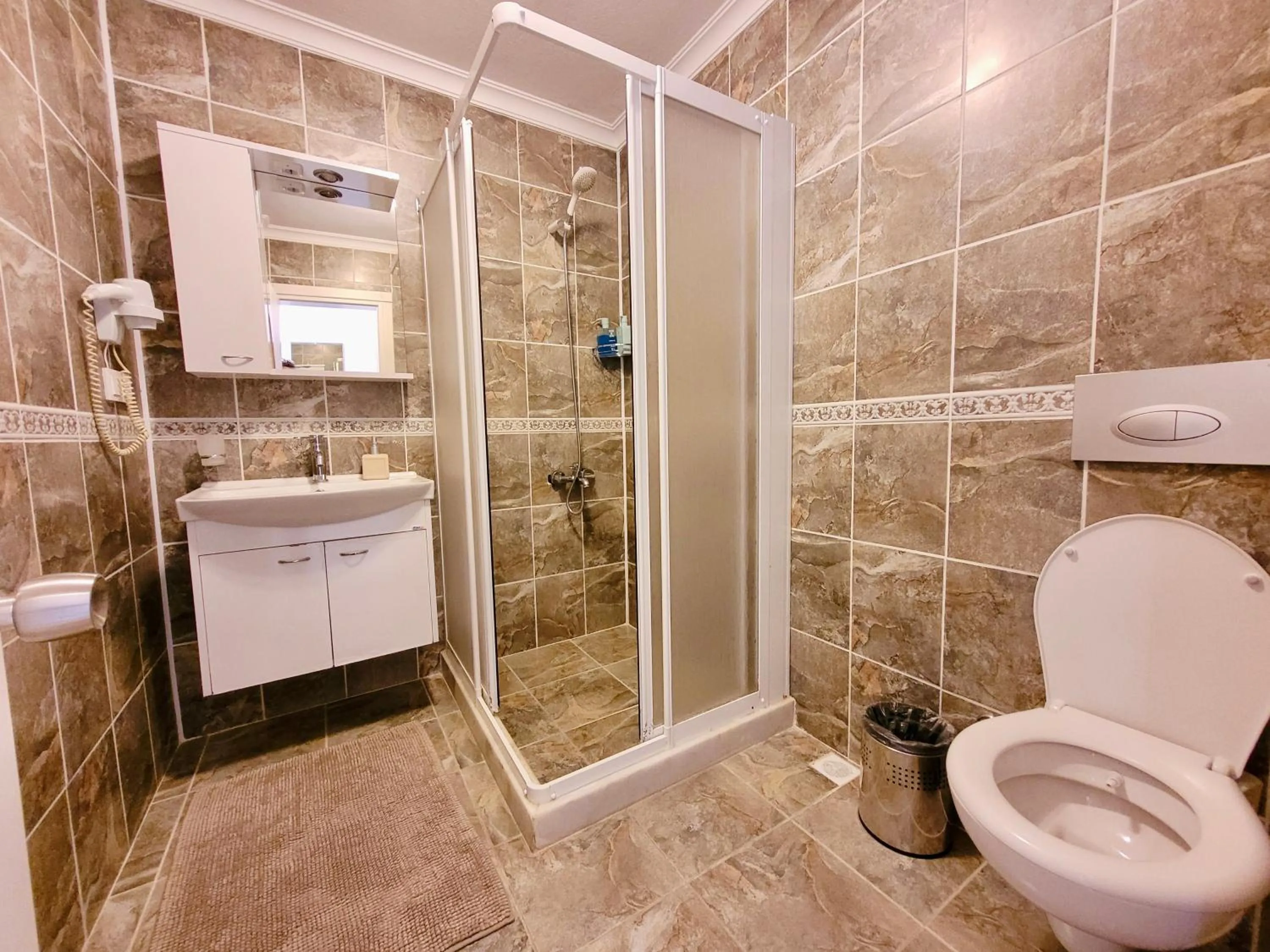 Shower in Arp Dalyan