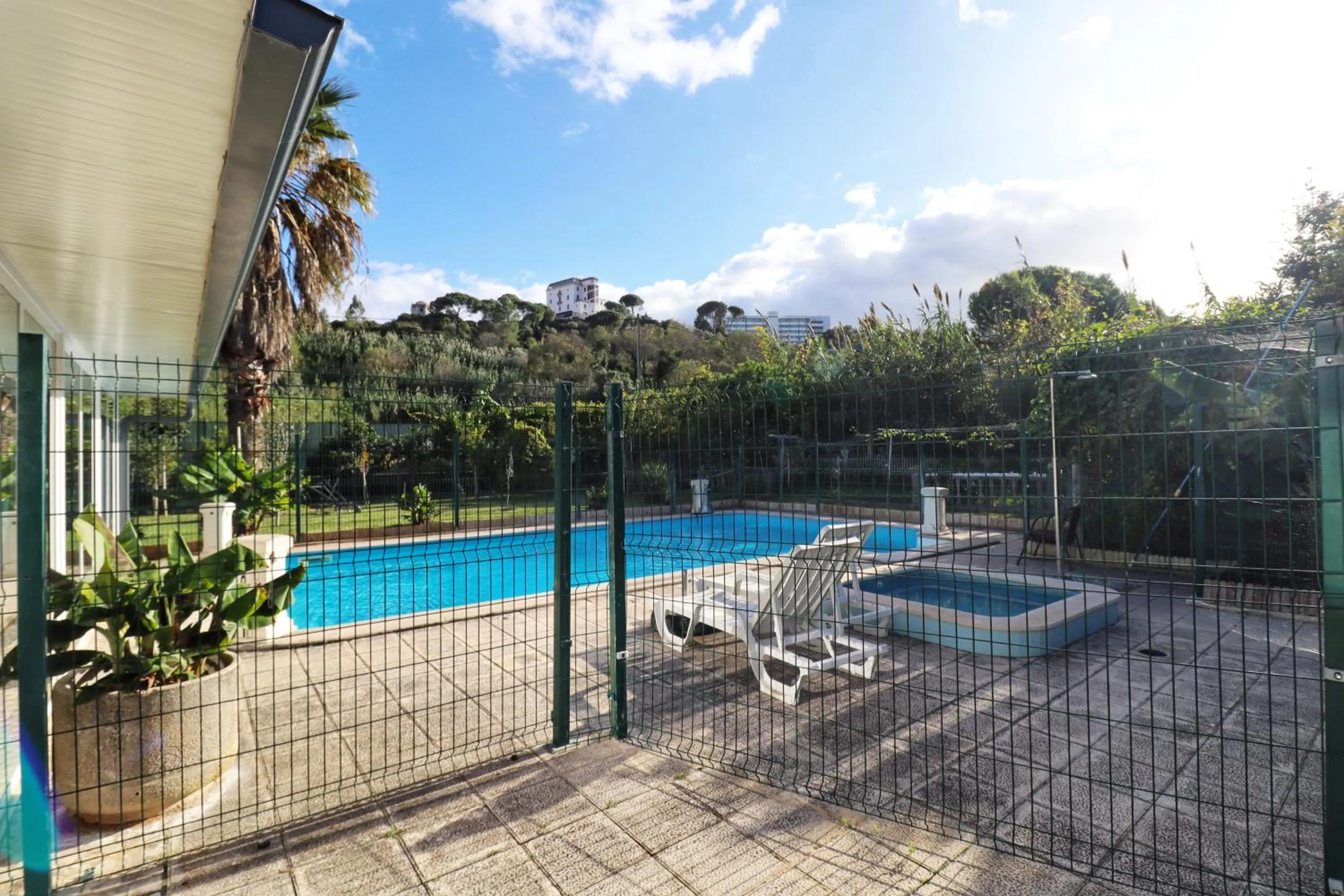 Patio in Hostel Jardins de São Luís