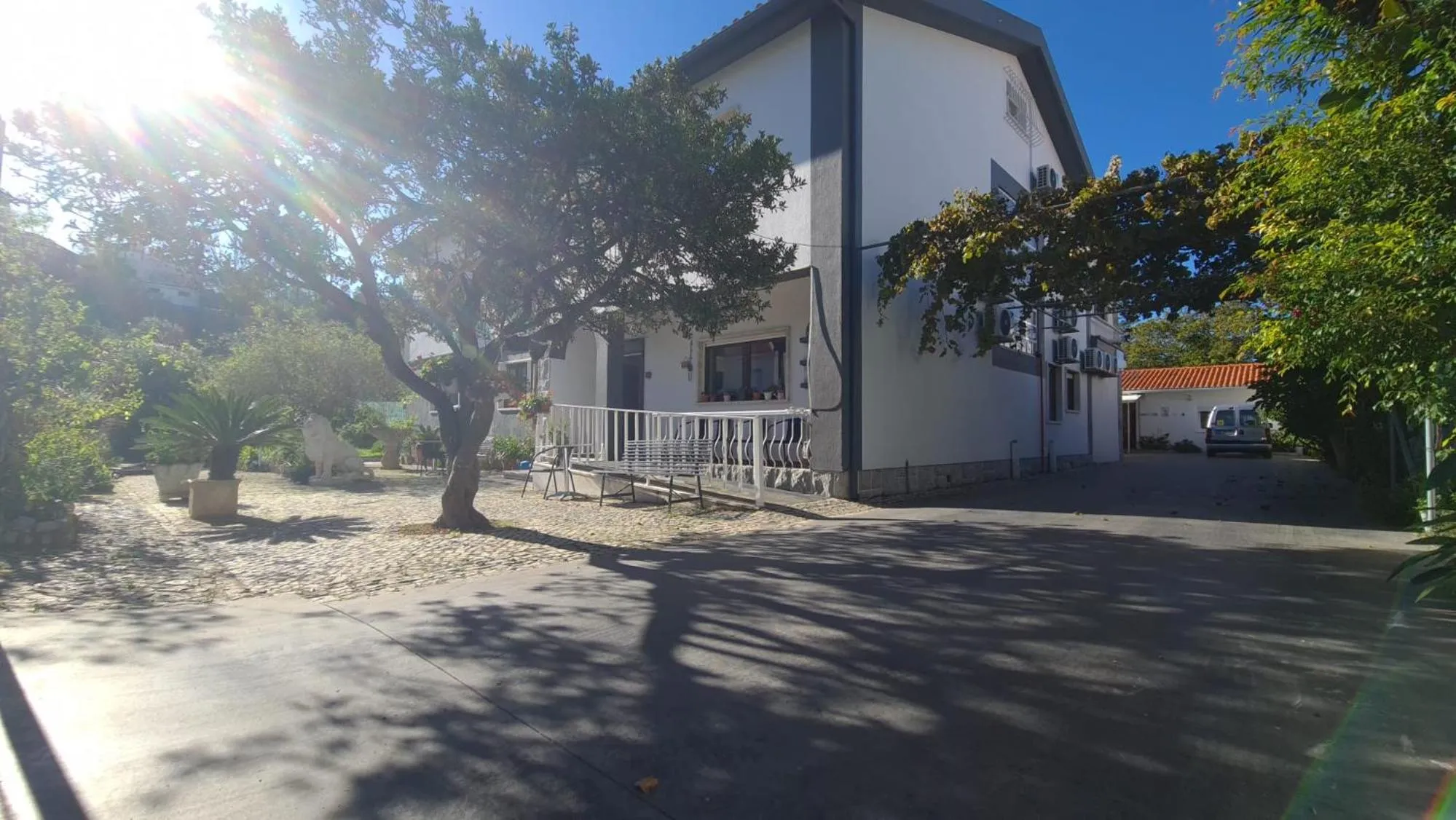 Garden in Hostel Jardins de São Luís