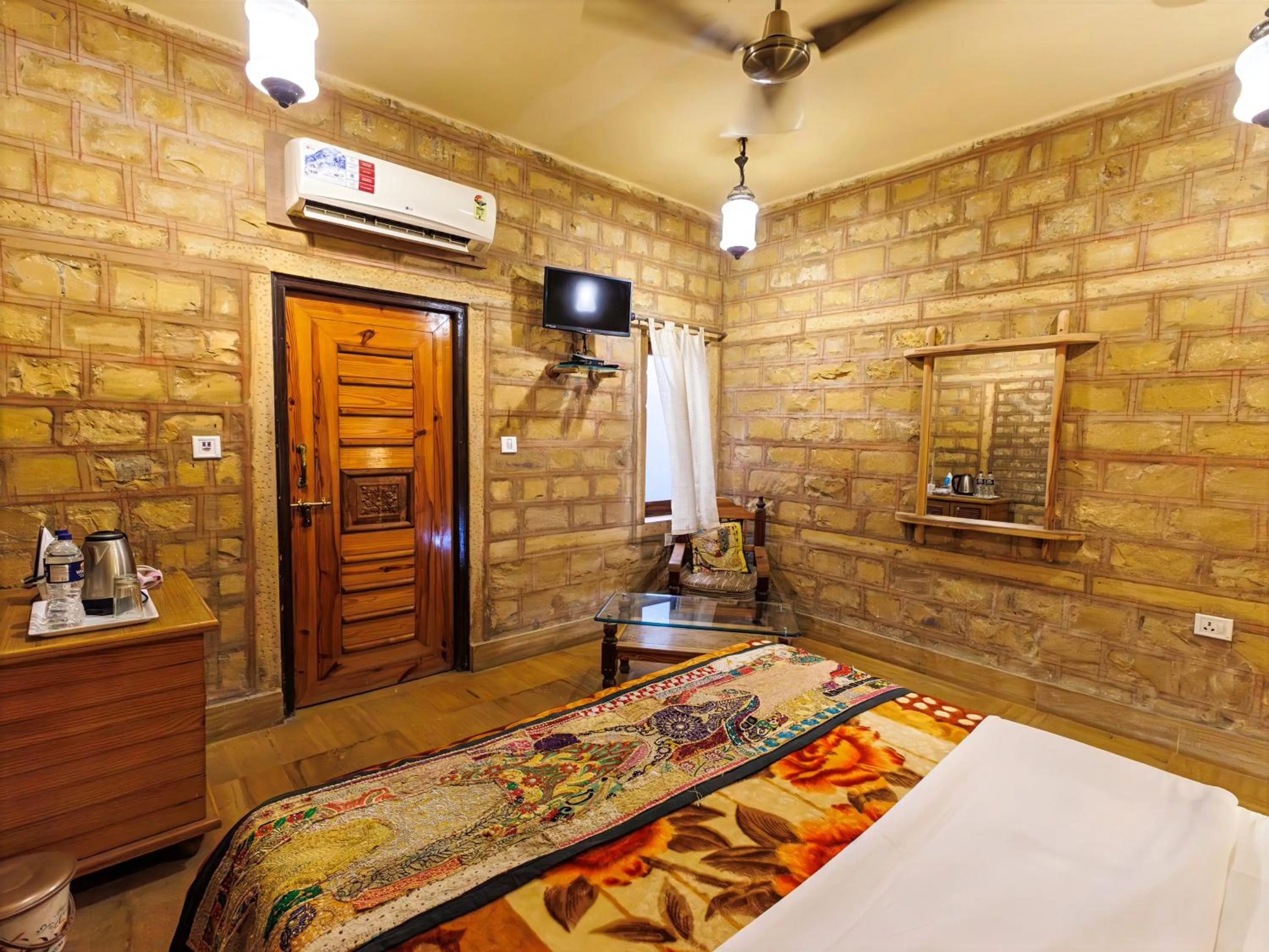 Bed in Hotel The Silk Route