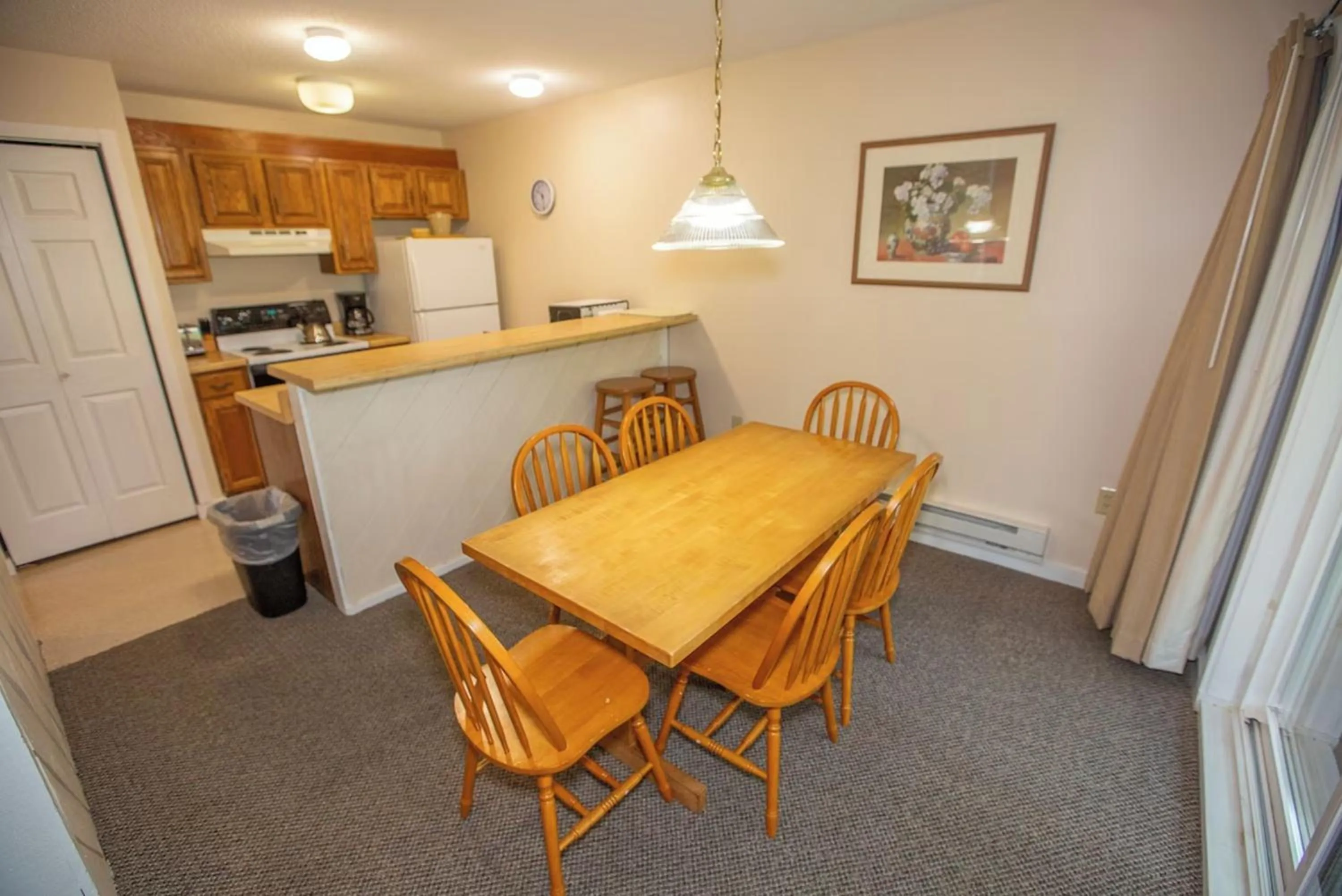 Seating area in Cold Spring Plymouth Resort