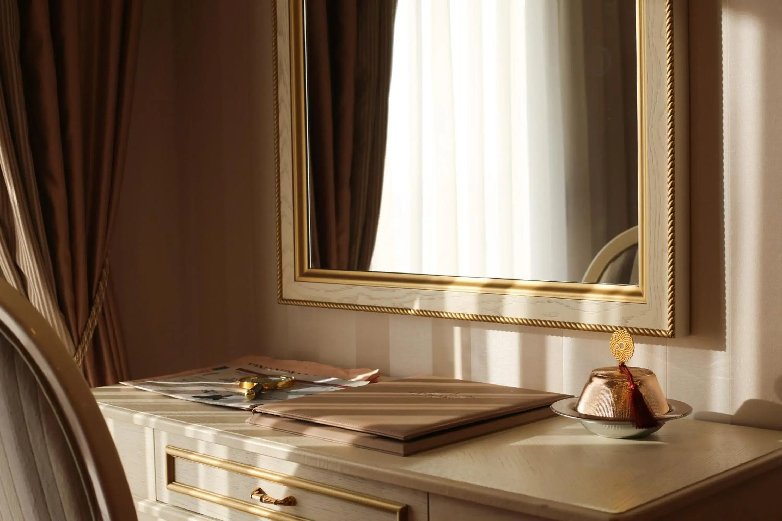 Two Connecting Double Rooms in Halifaks Hotel Two Connecting Double Rooms in Halifaks Hotel