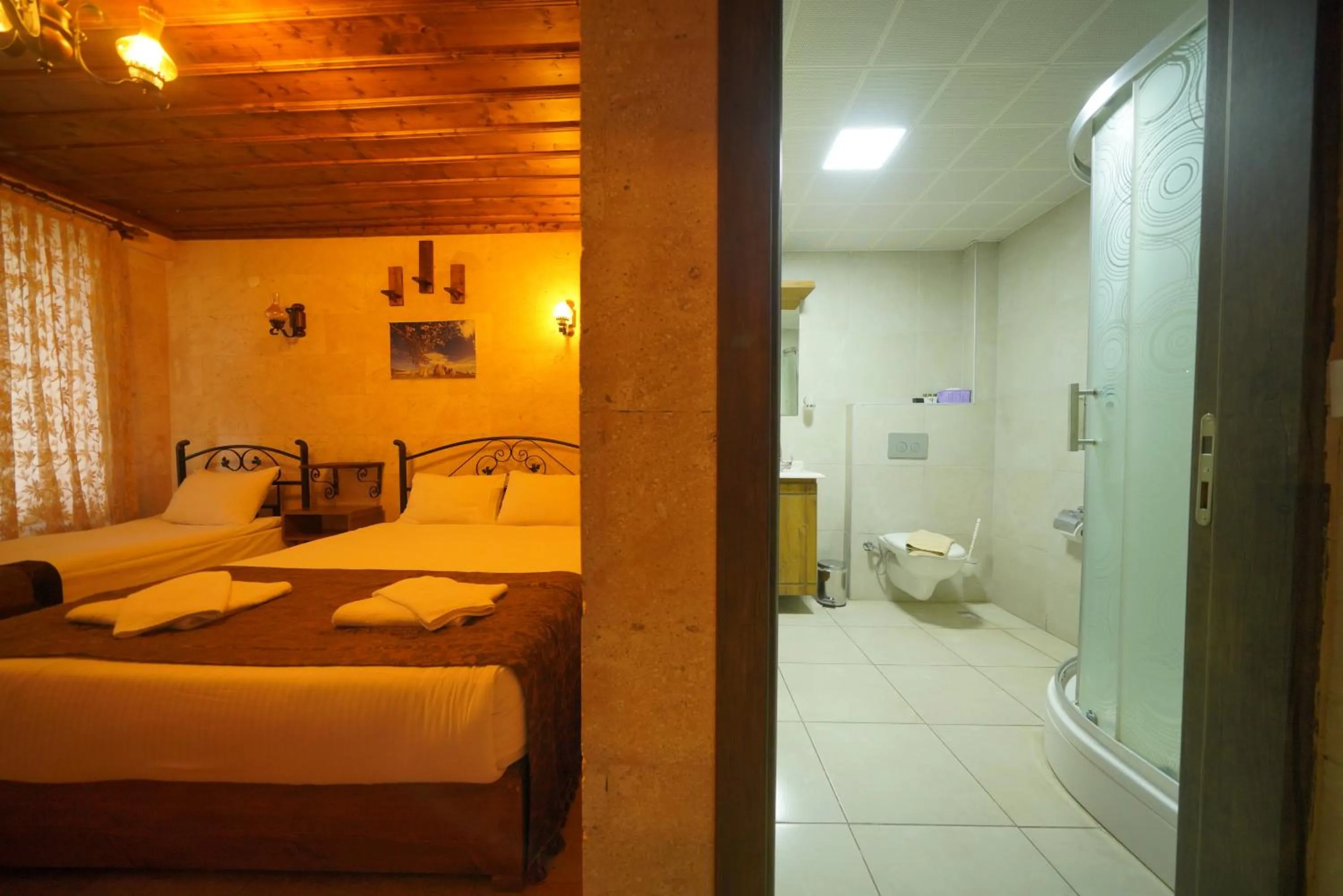 Shower, Bed in Goreme Cave Rooms&Pool