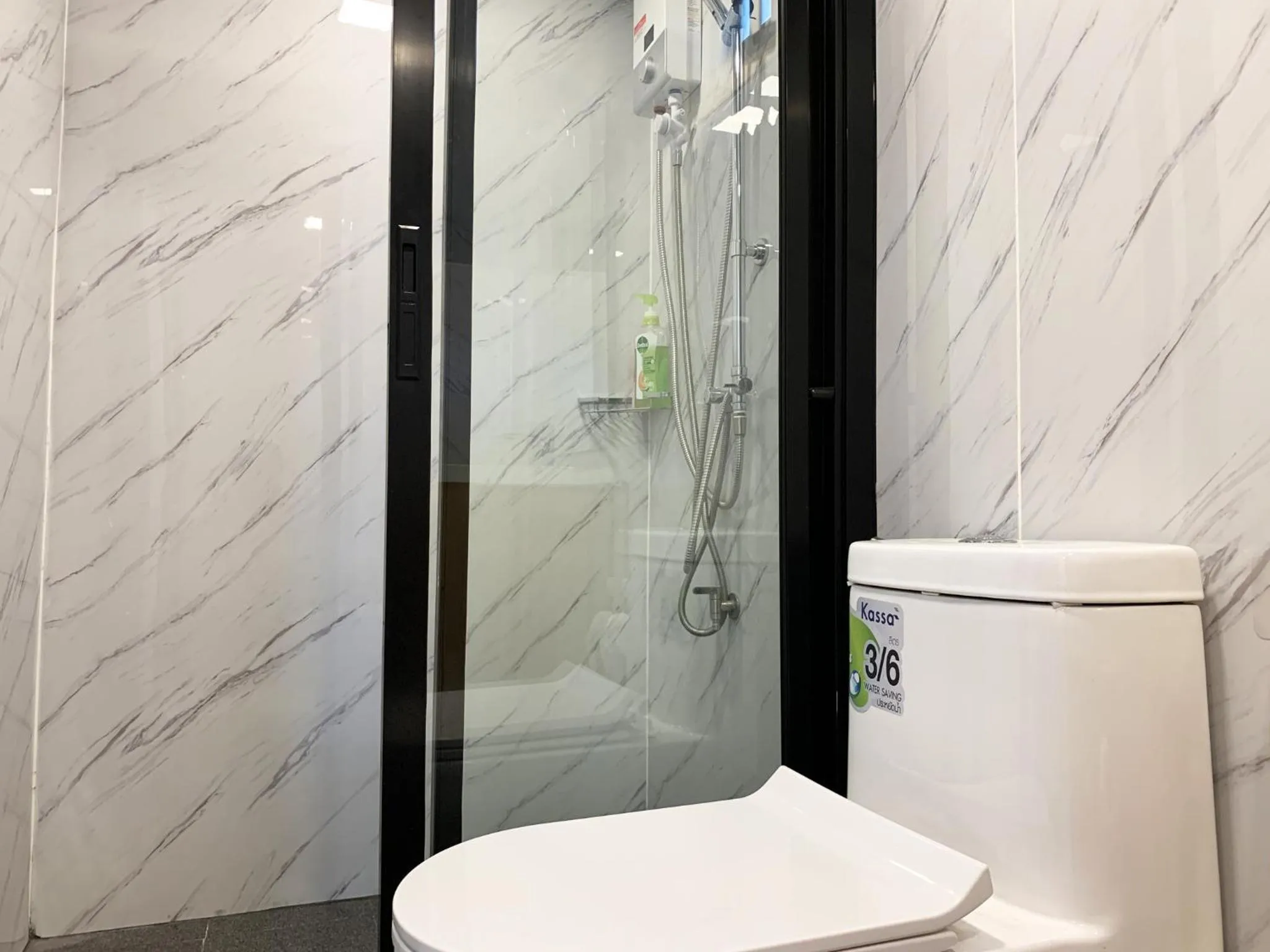 Toilet in Abrite House - Tiny House Koh Lanta