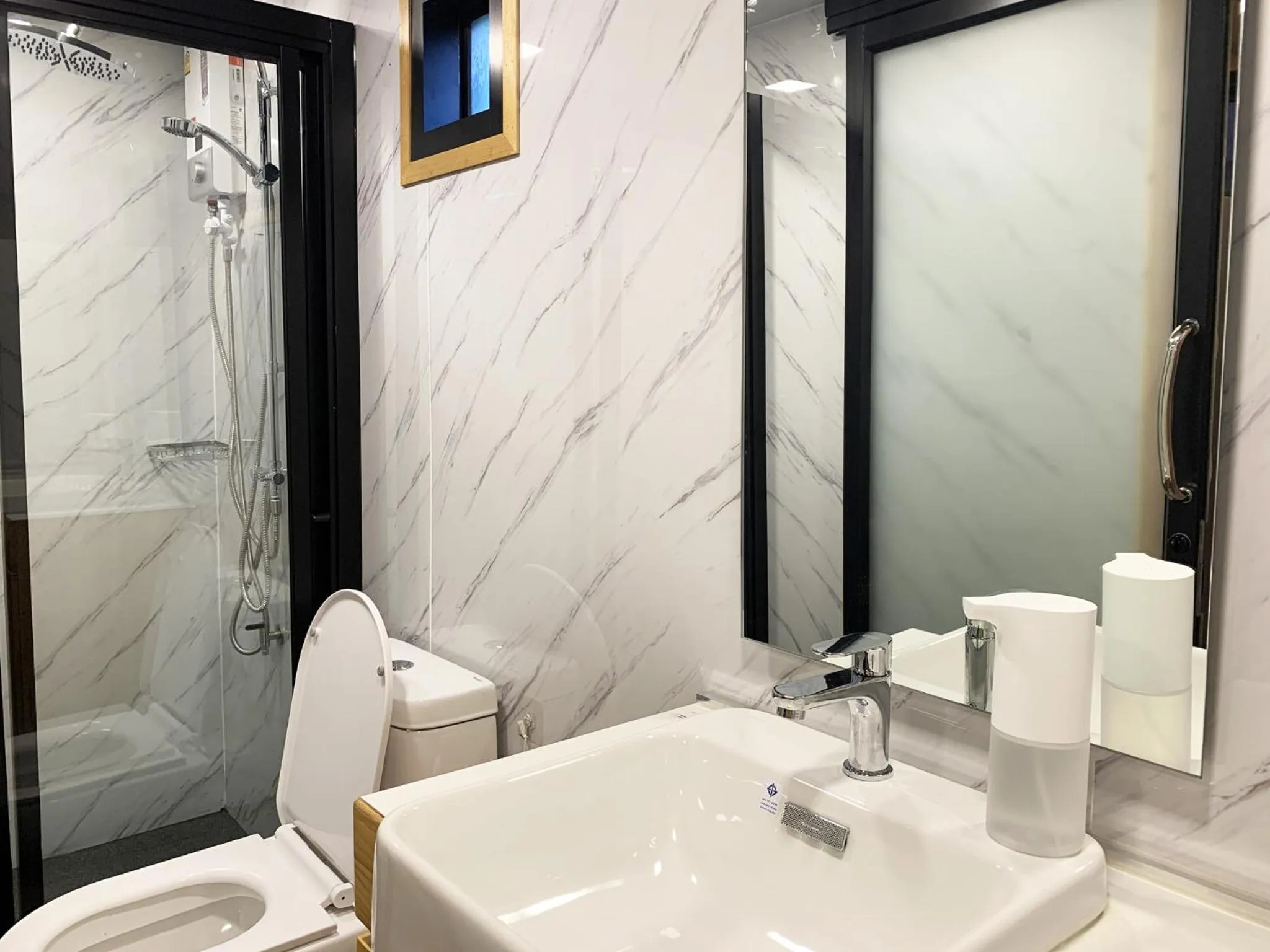 Shower in Abrite House - Tiny House Koh Lanta