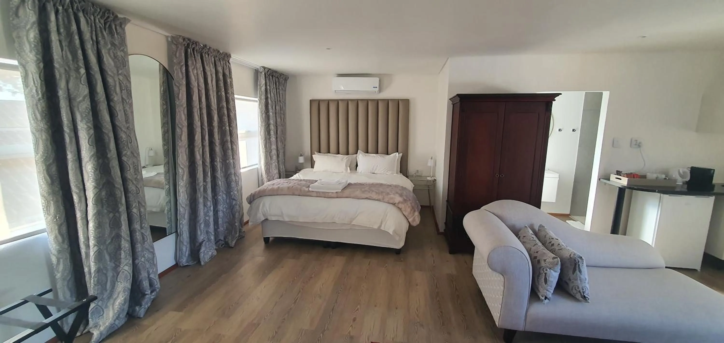 Bed in Acacia Lodge