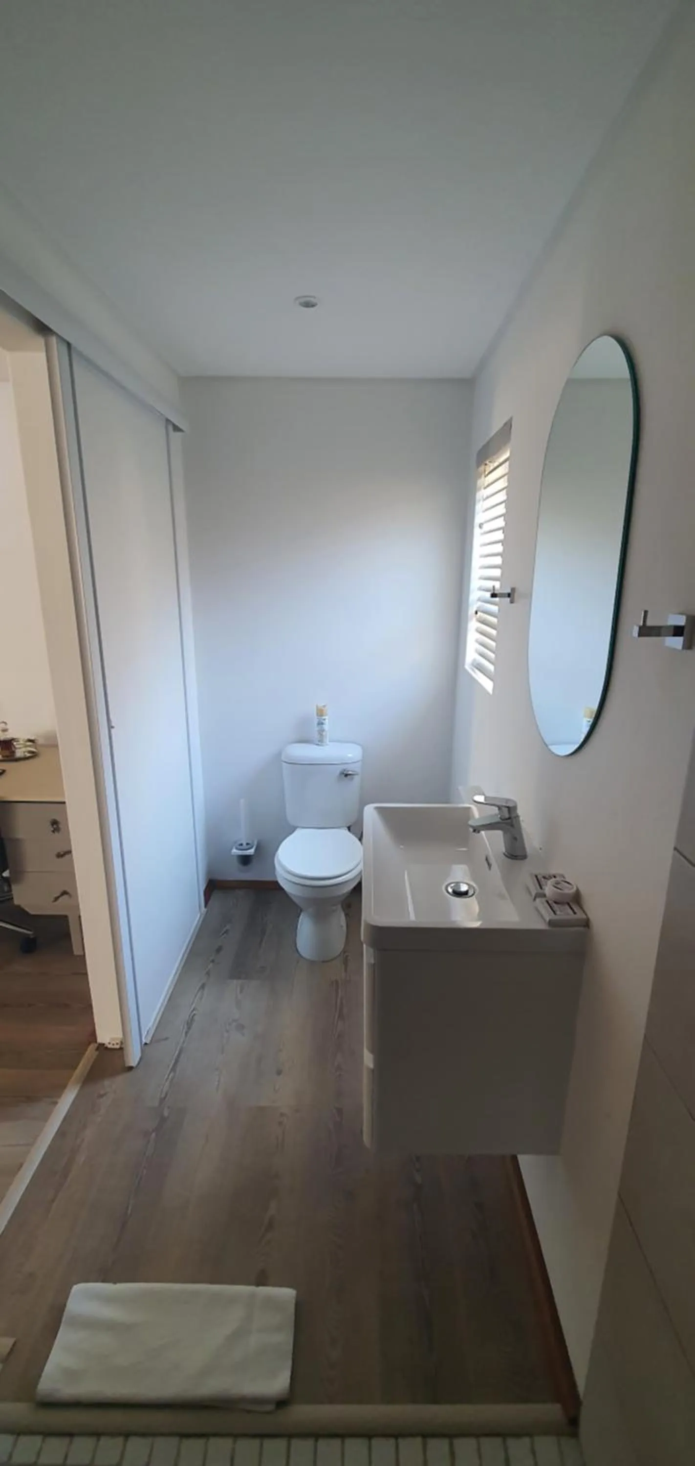 Toilet in Acacia Lodge