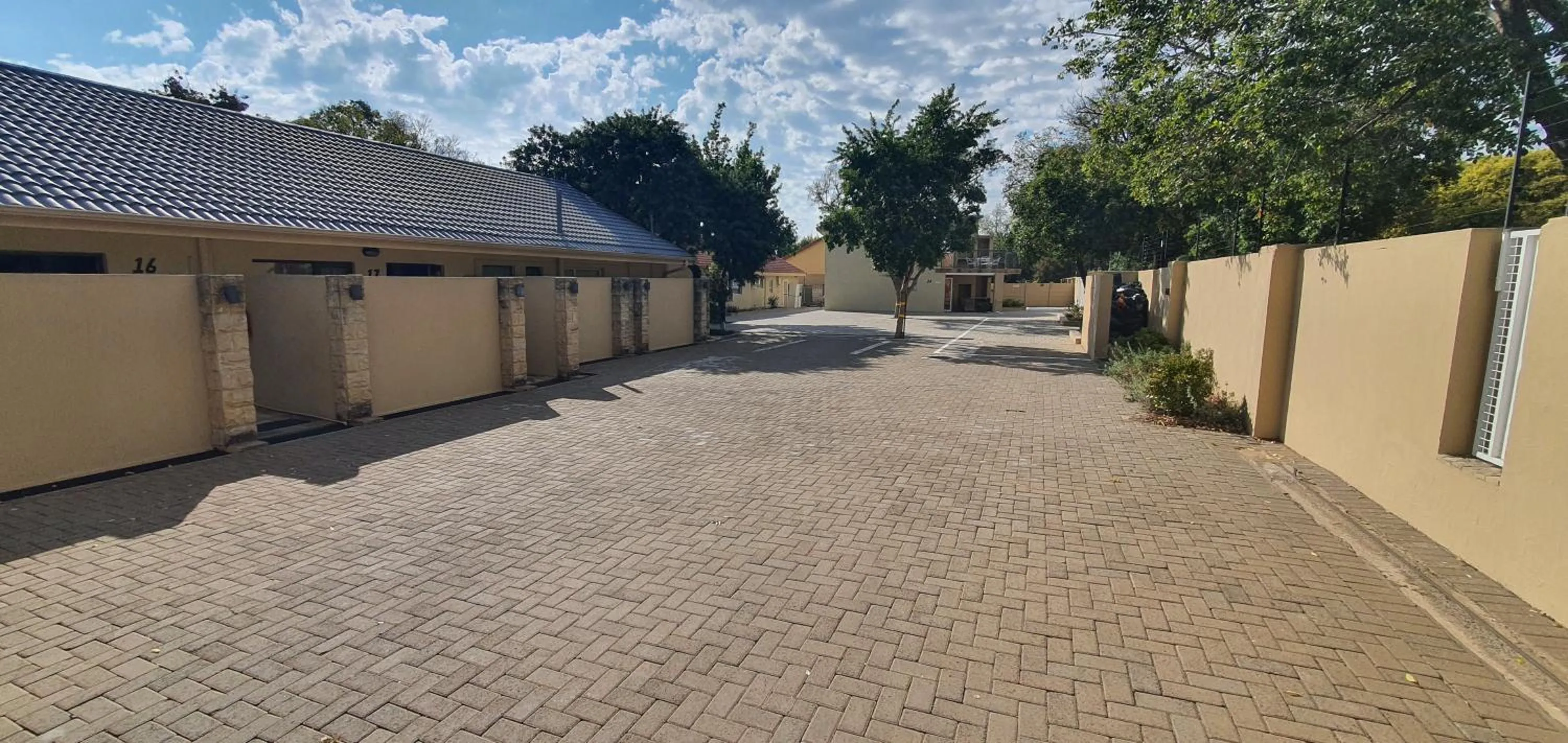 Property building in Acacia Lodge