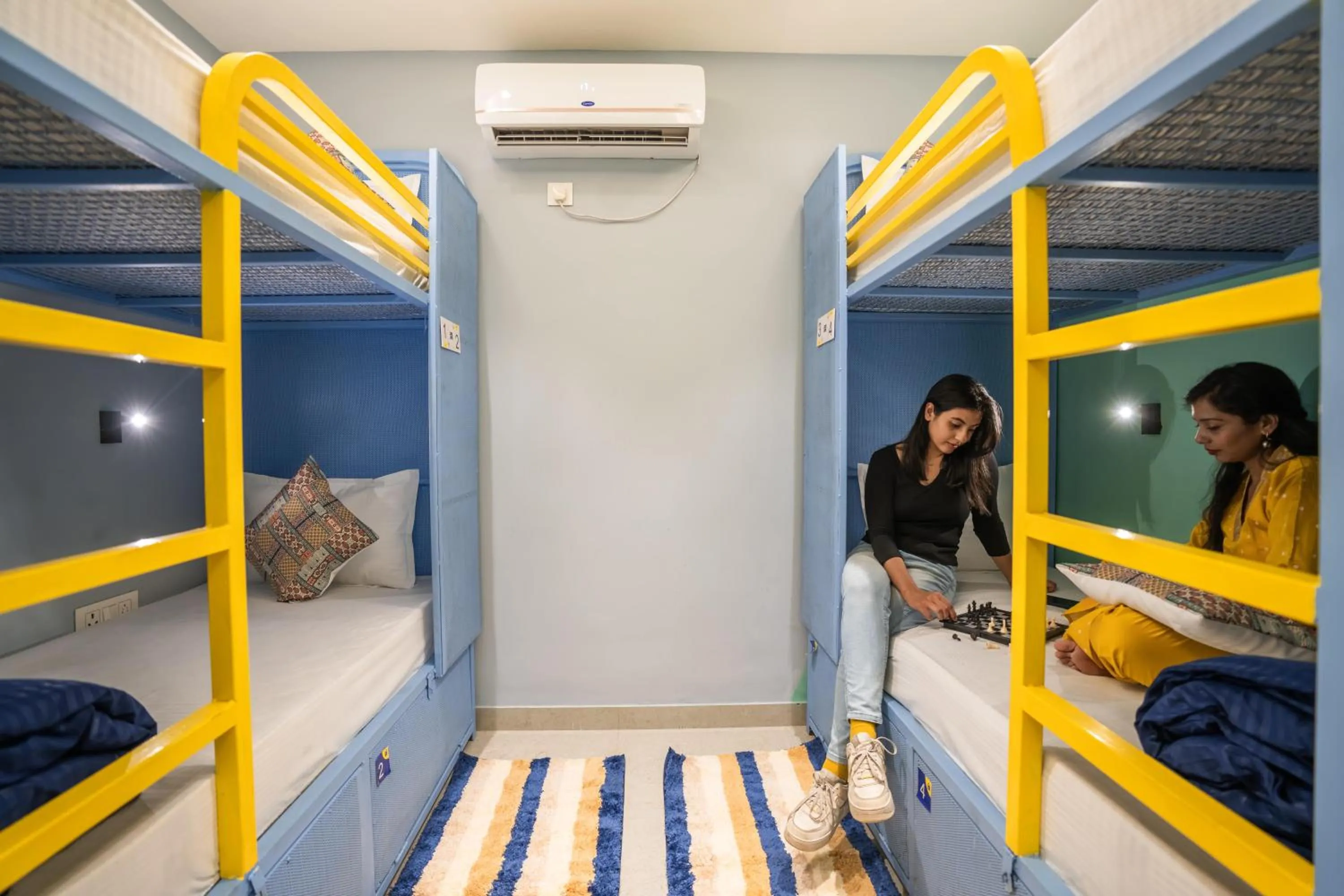 Bed in Shalom Backpackers Jaipur