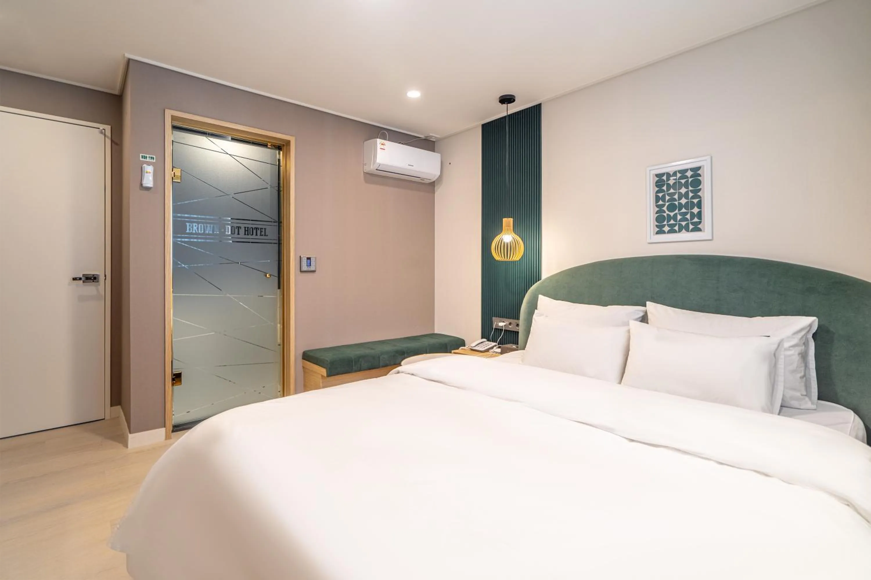 Photo of the whole room, Bed in Browndot hotel Gimhae cityhall