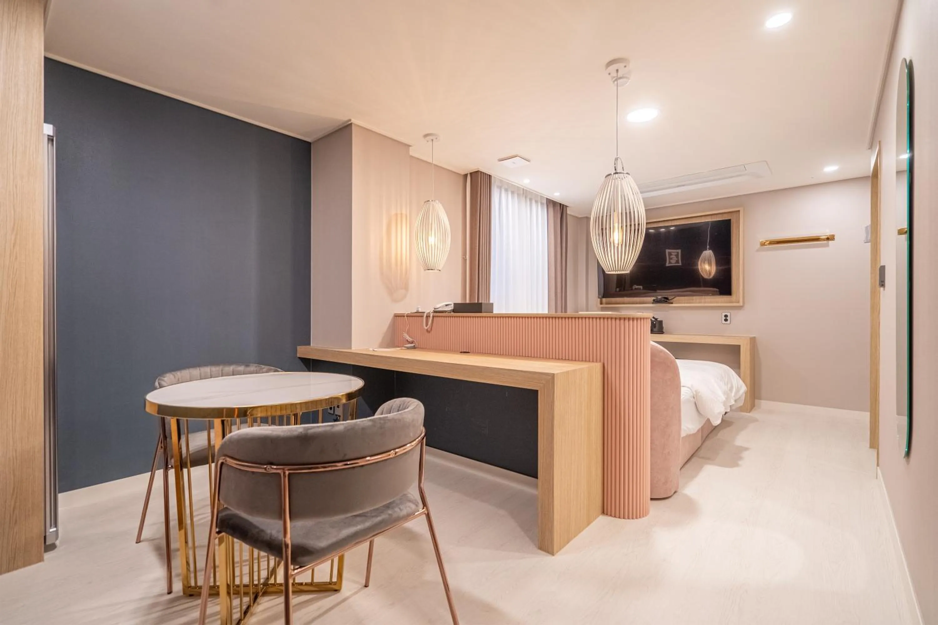 Photo of the whole room, Bed in Browndot hotel Gimhae cityhall