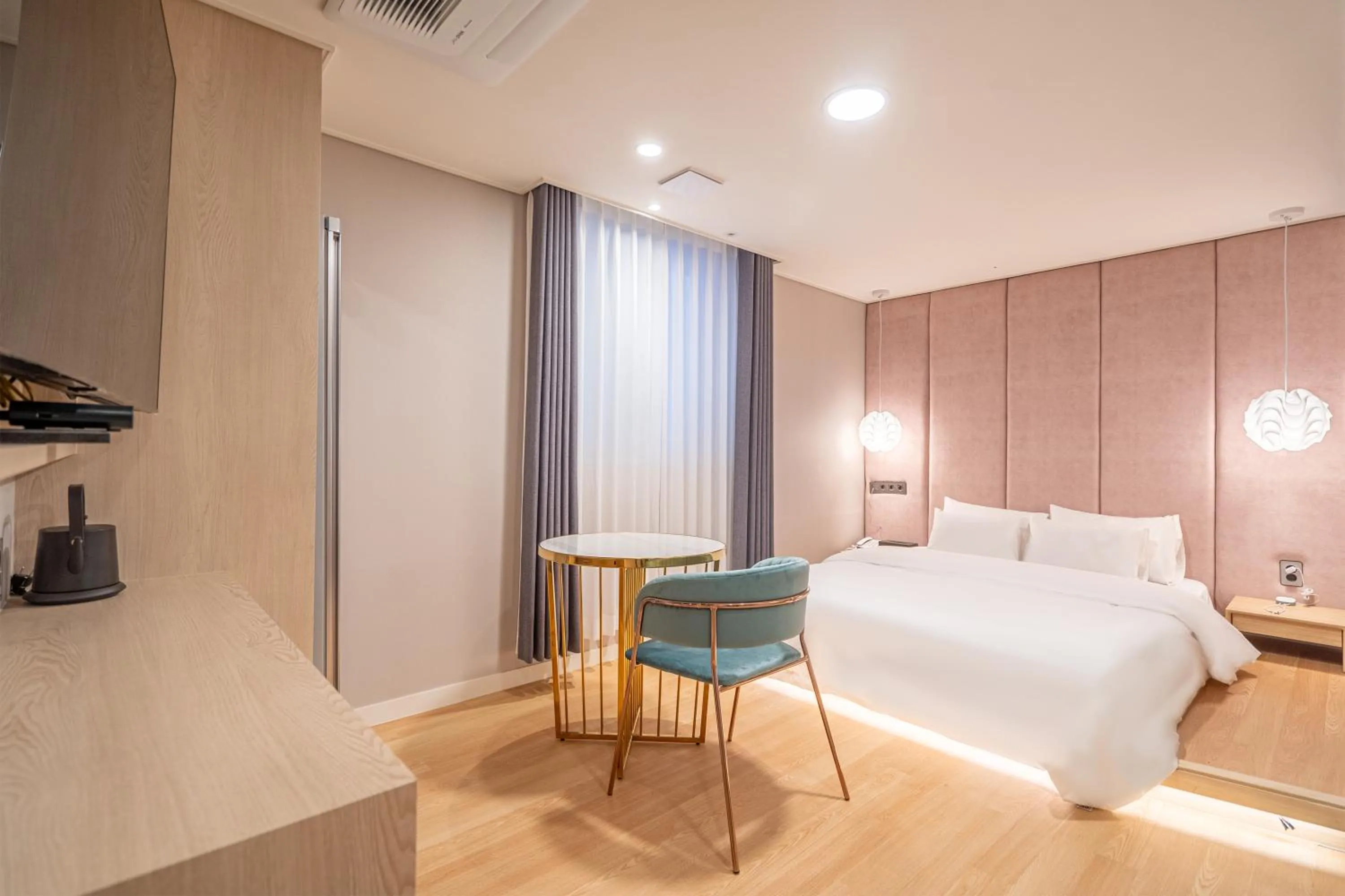 Bedroom, Bed in Browndot hotel Gimhae cityhall