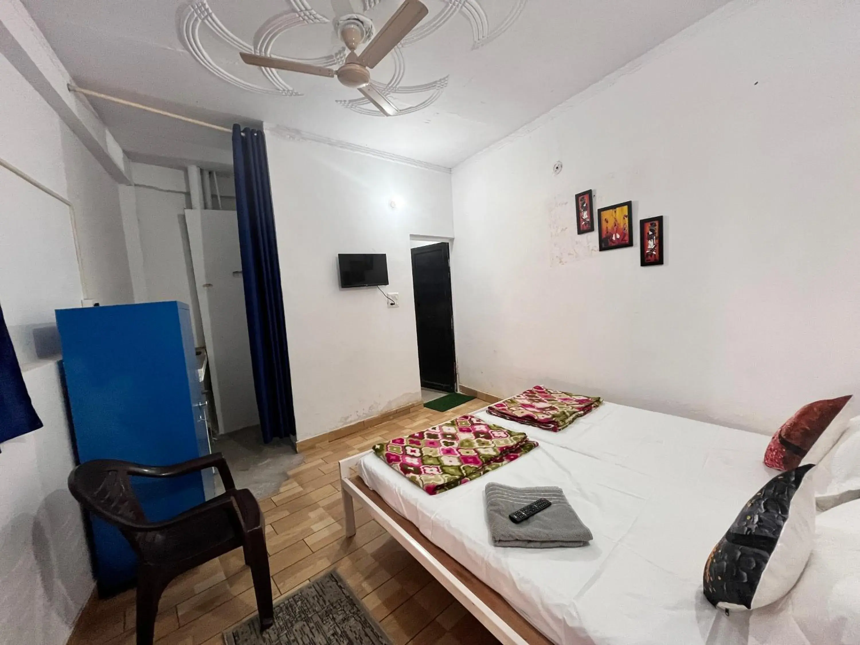 Economy Double Room in The GreenView HomeStay Economy Double Room in The GreenView HomeStay