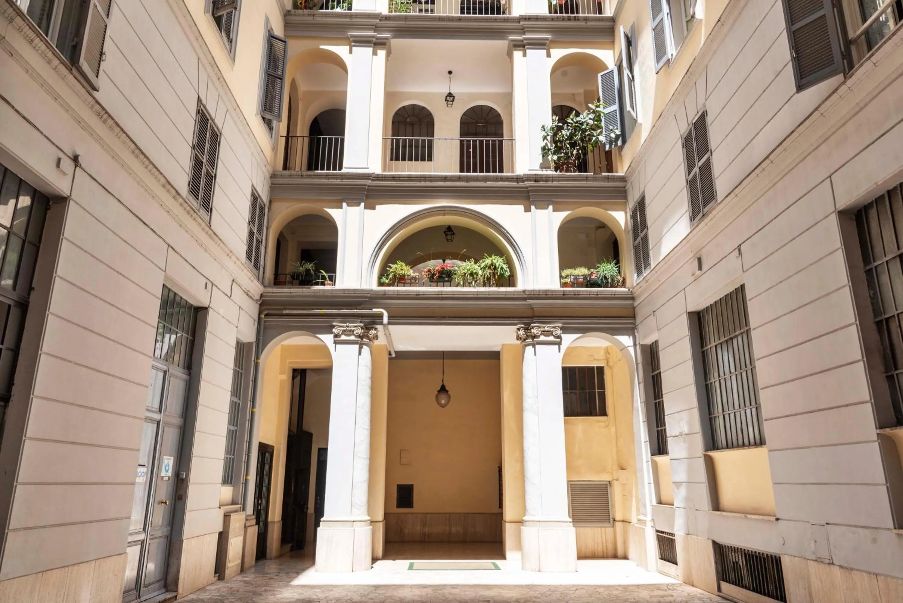 Property building in Merulana Suite Apartment