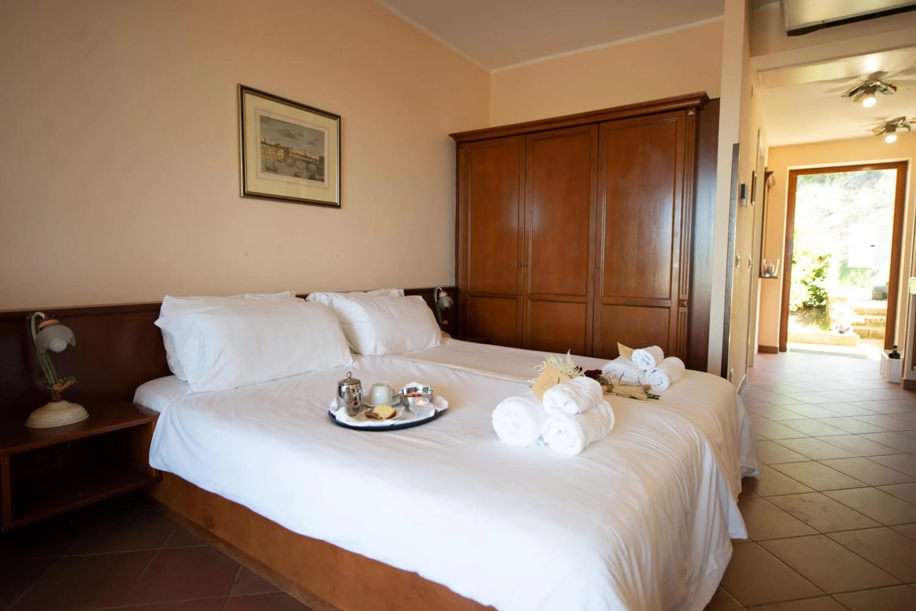 Bedroom, Bed in Il Pelagone Hotel & Golf Resort Toscana
