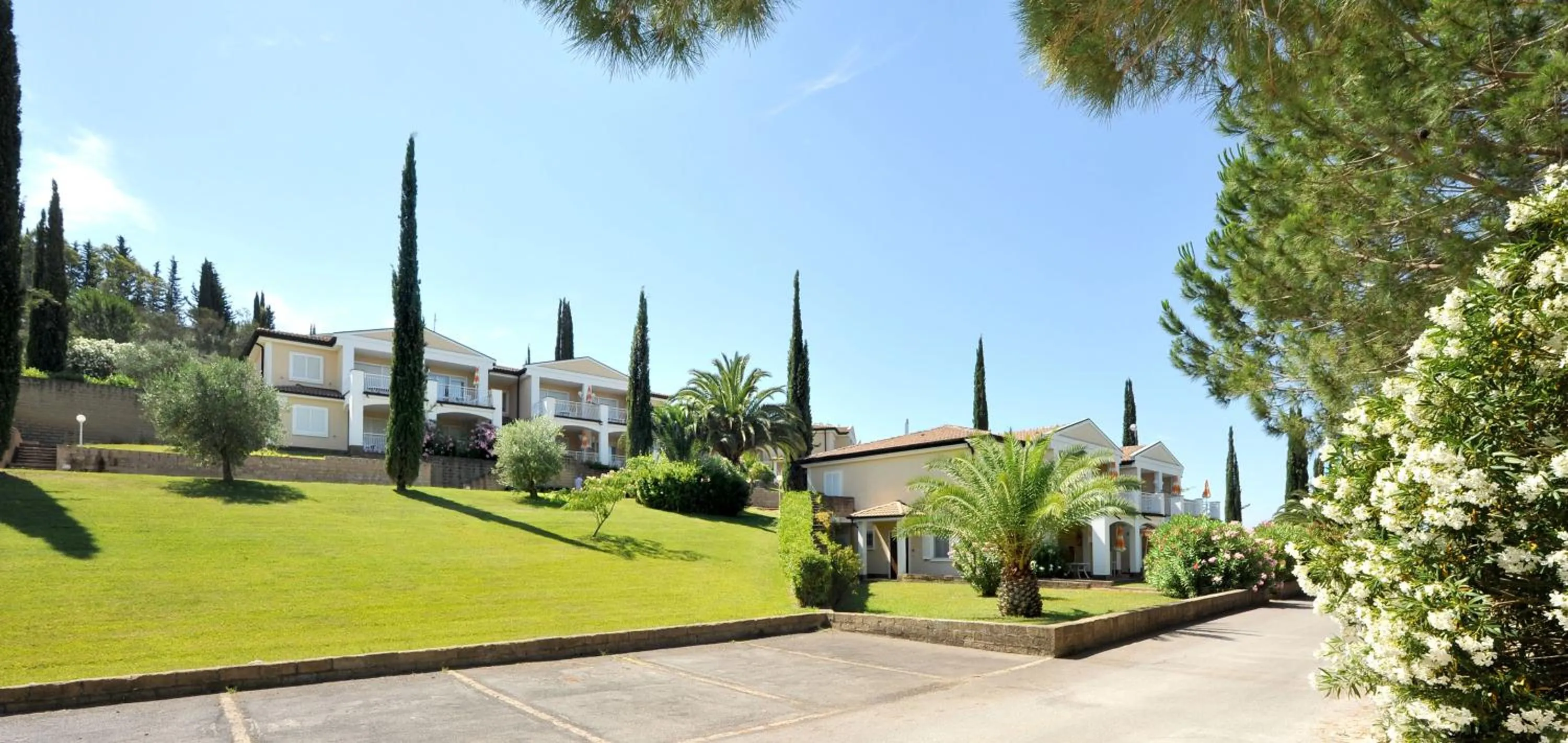 Property building in Il Pelagone Hotel & Golf Resort Toscana