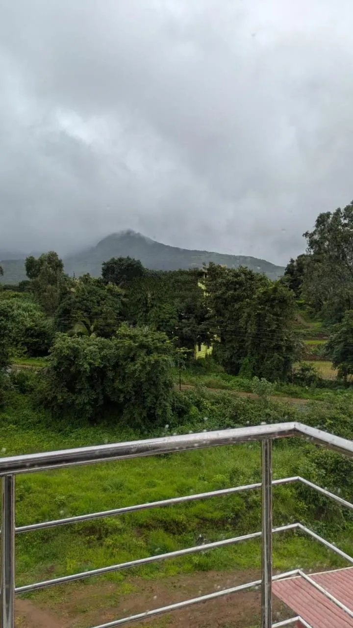 Day in Hotel Randha and Lodging