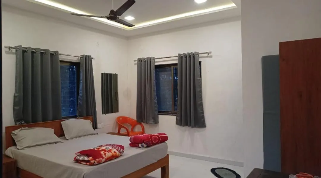 Bed in Hotel Randha and Lodging