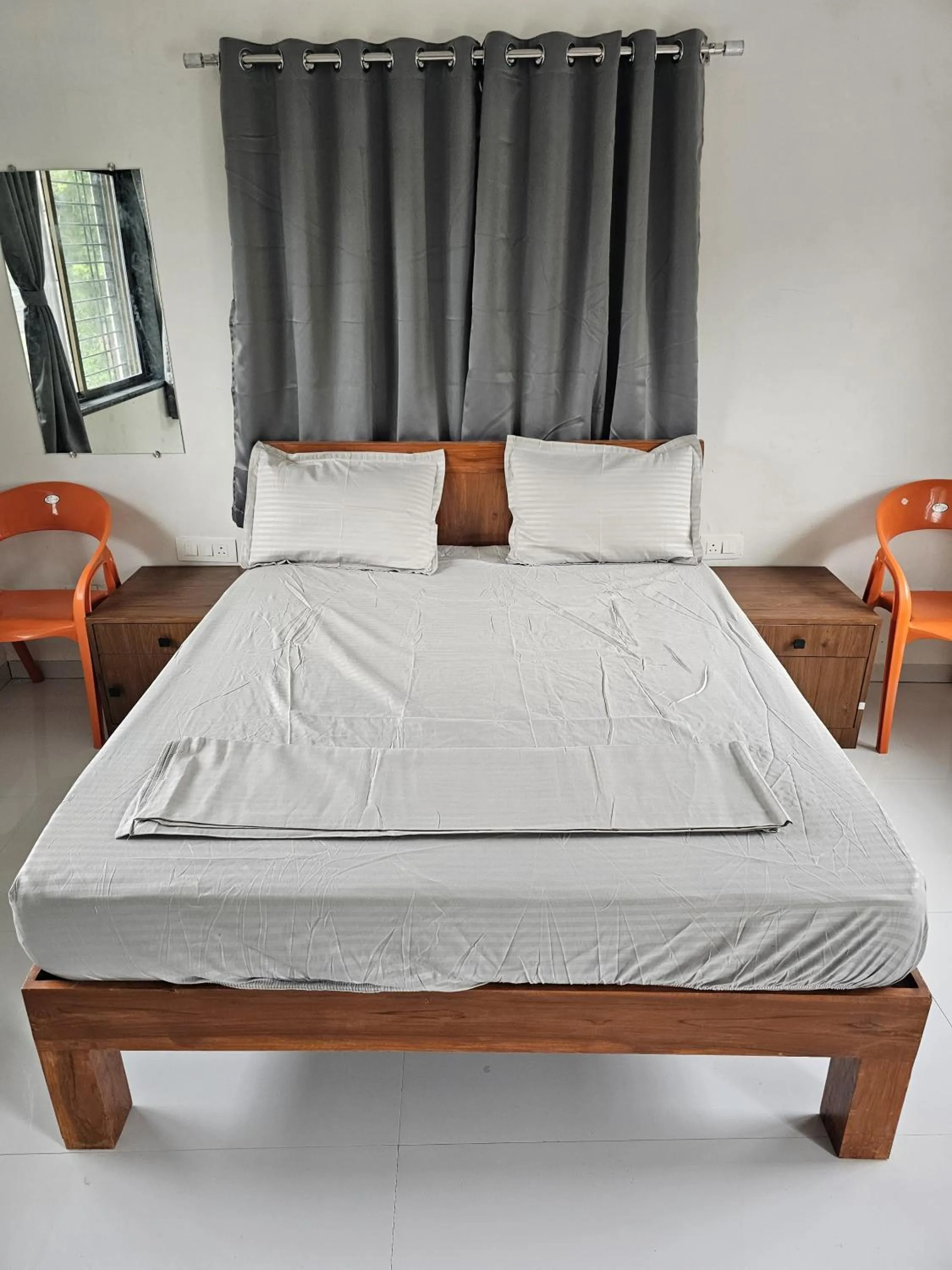 Bed in Hotel Randha and Lodging