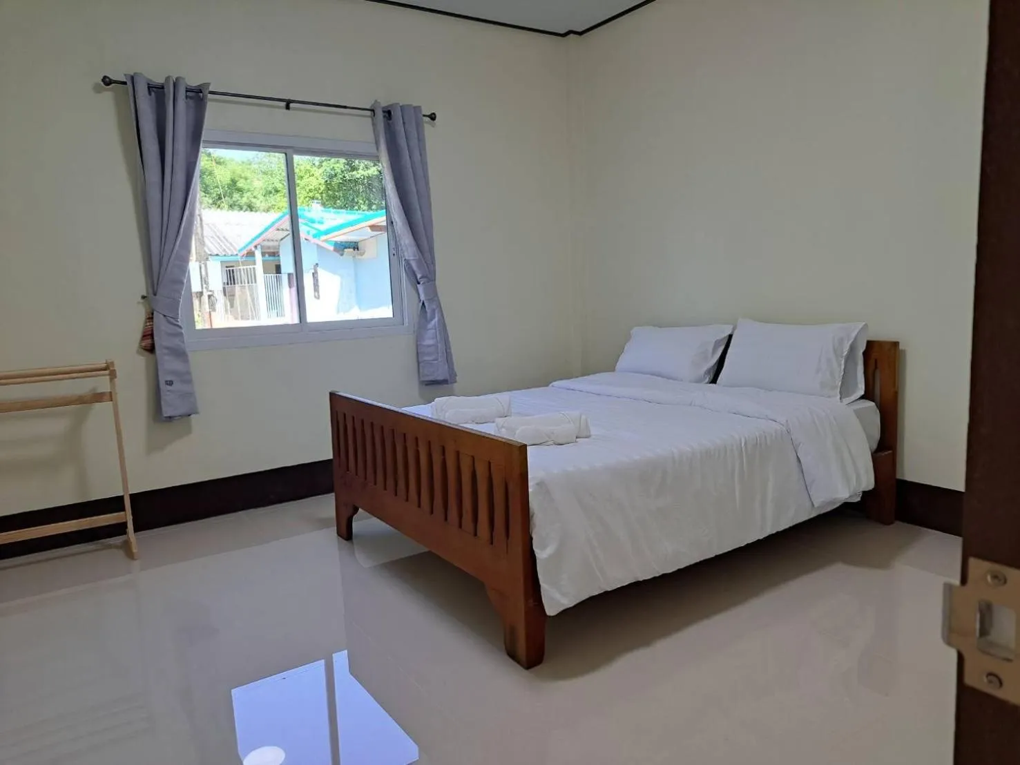 Bed in Lomtalay Resort Trat