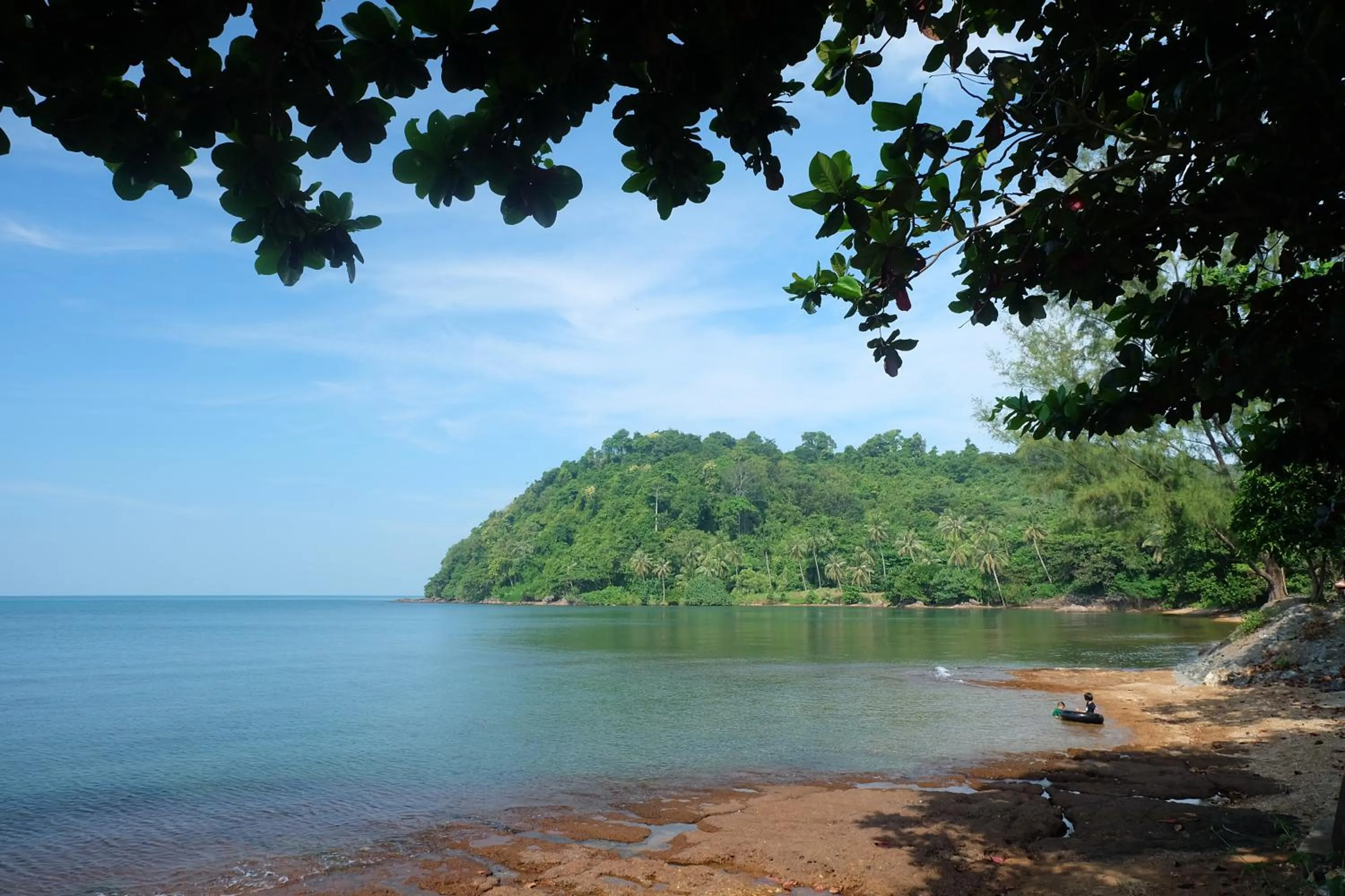 Beach in Lomtalay Resort Trat