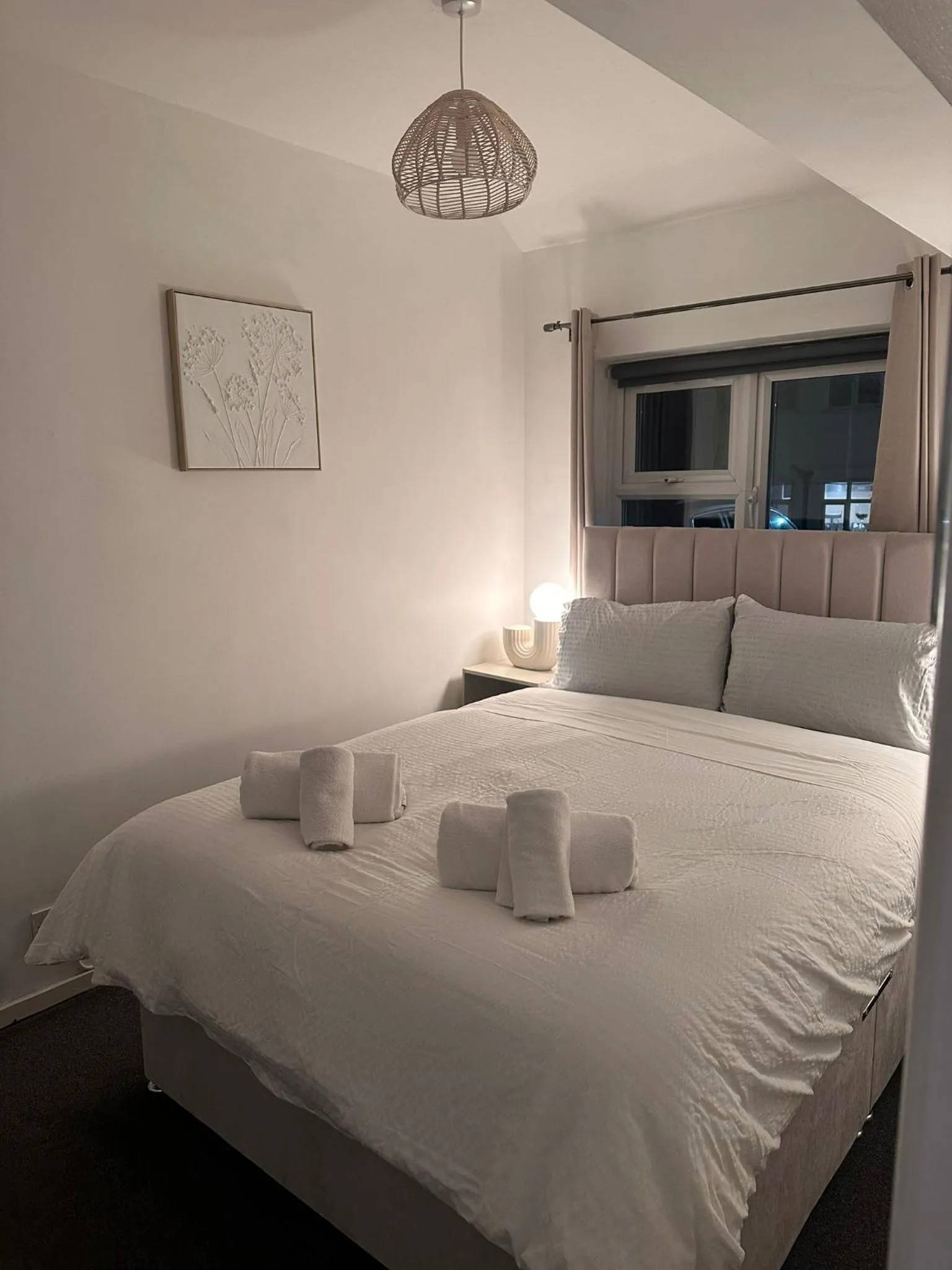 Bed in The Old Black Horse Inn