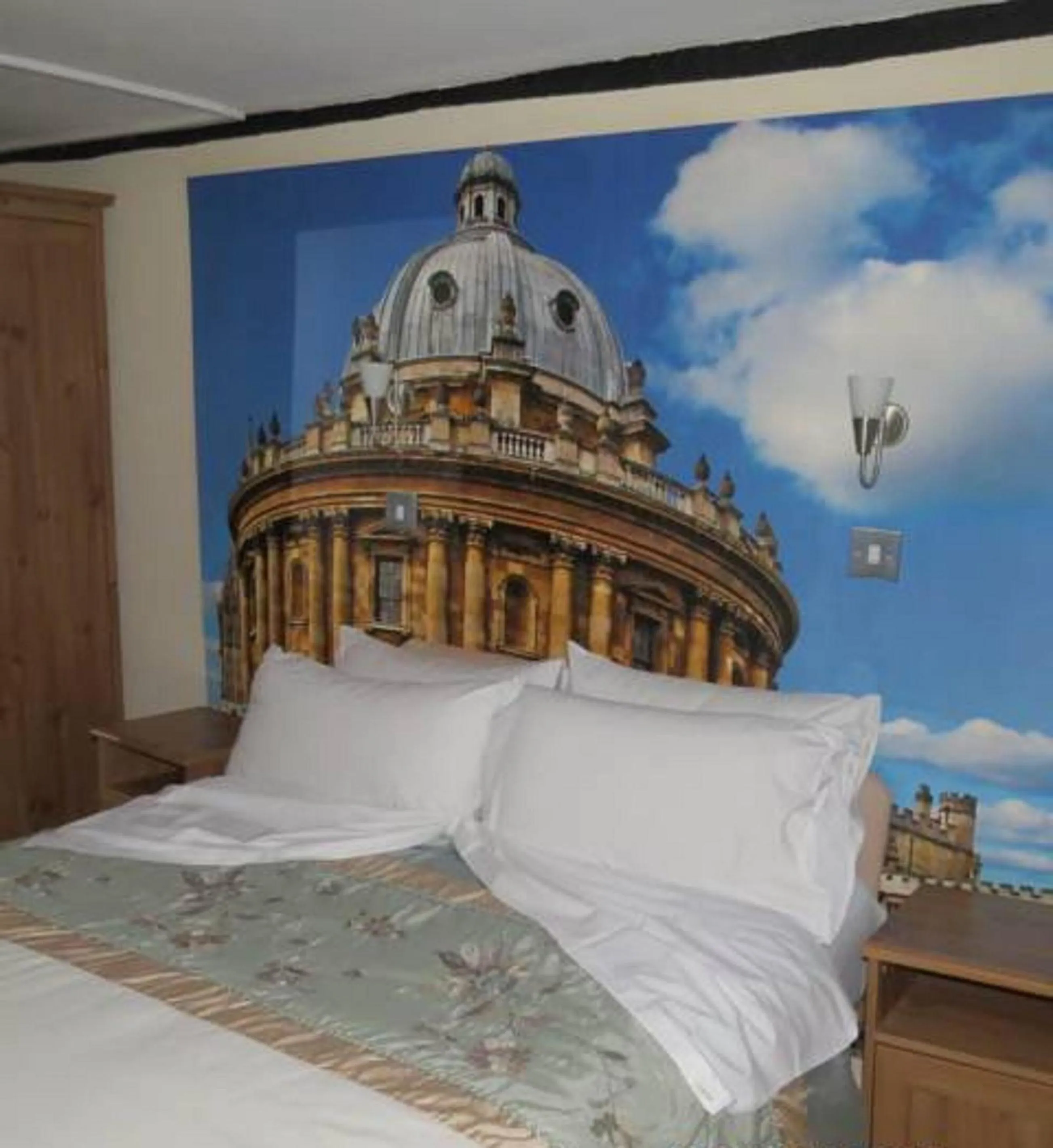 Decorative detail, Bed in The Old Black Horse Inn