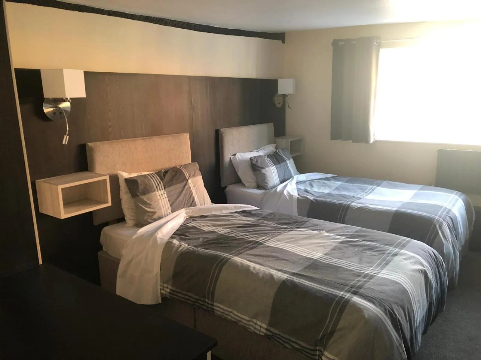 Bed in The Old Black Horse Inn