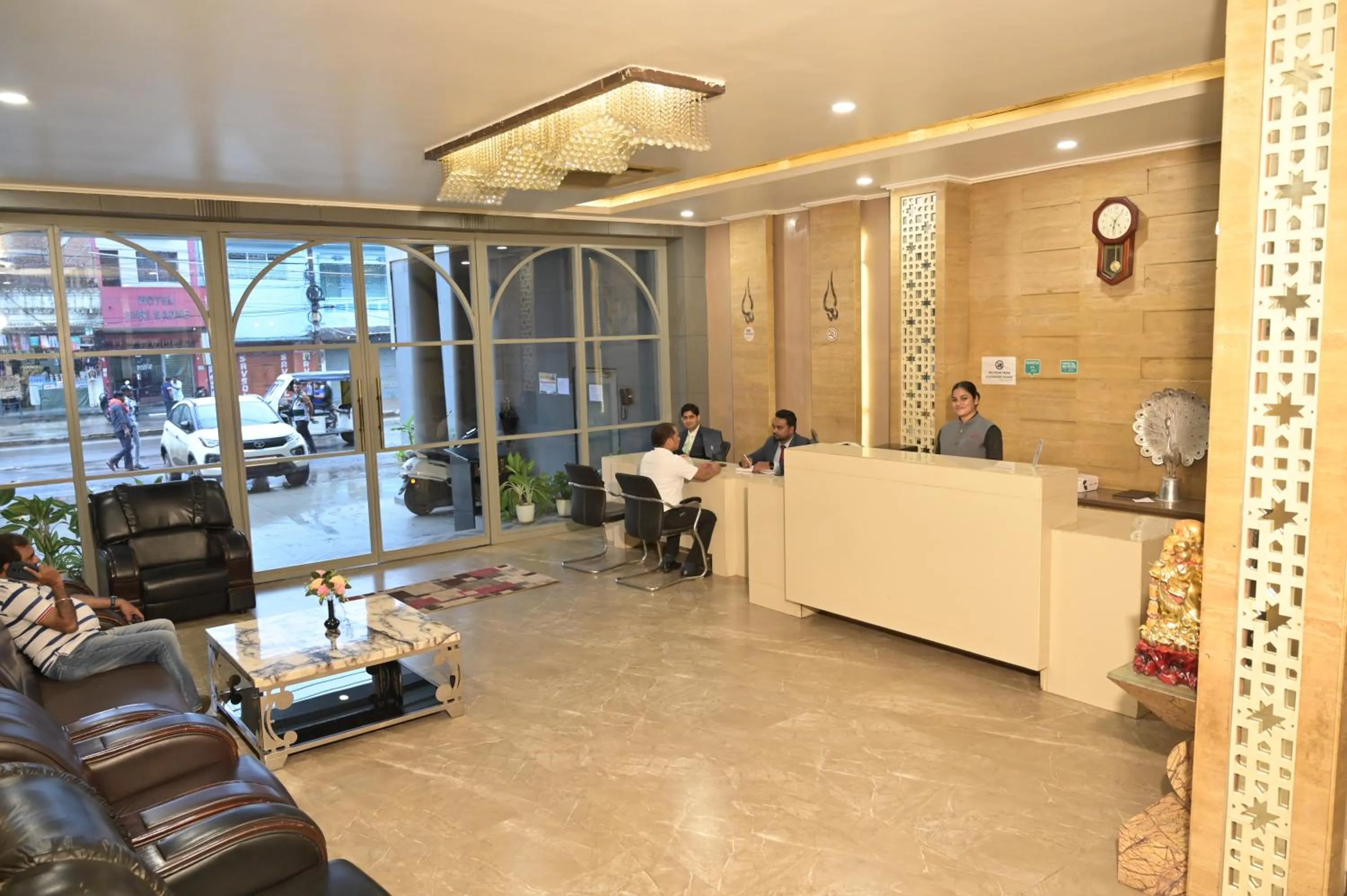 Lobby or reception in Hotel Simran - Raipur Junction