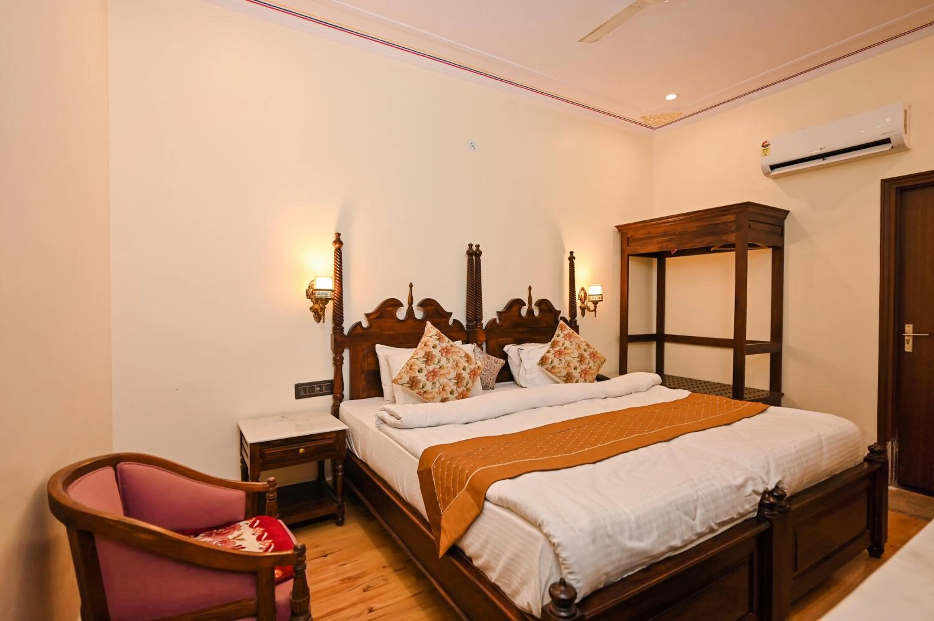 Bed in Harnawa Haveli - A Boutique Heritage Stay