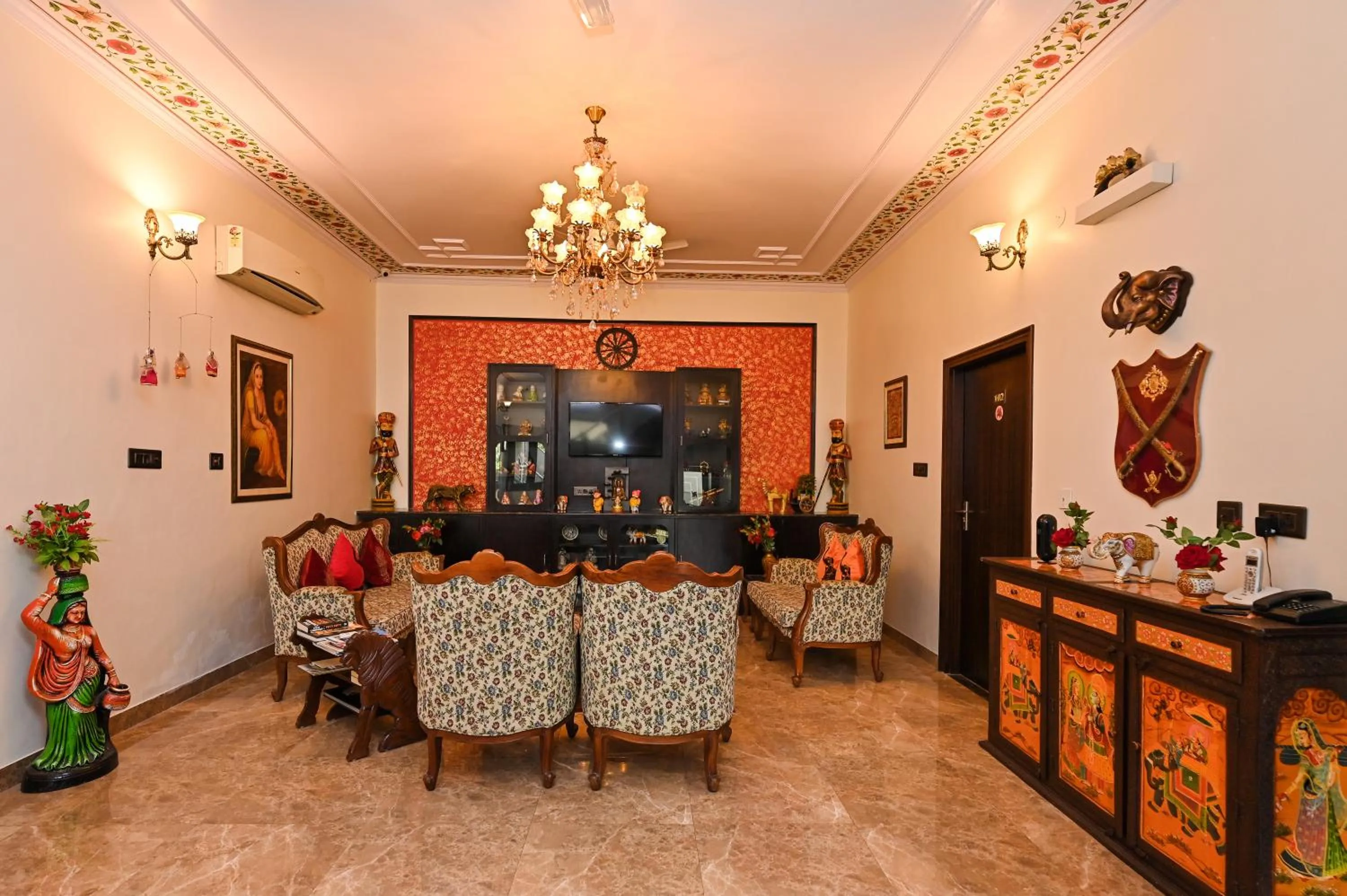 Lobby or reception in Harnawa Haveli - A Boutique Heritage Stay