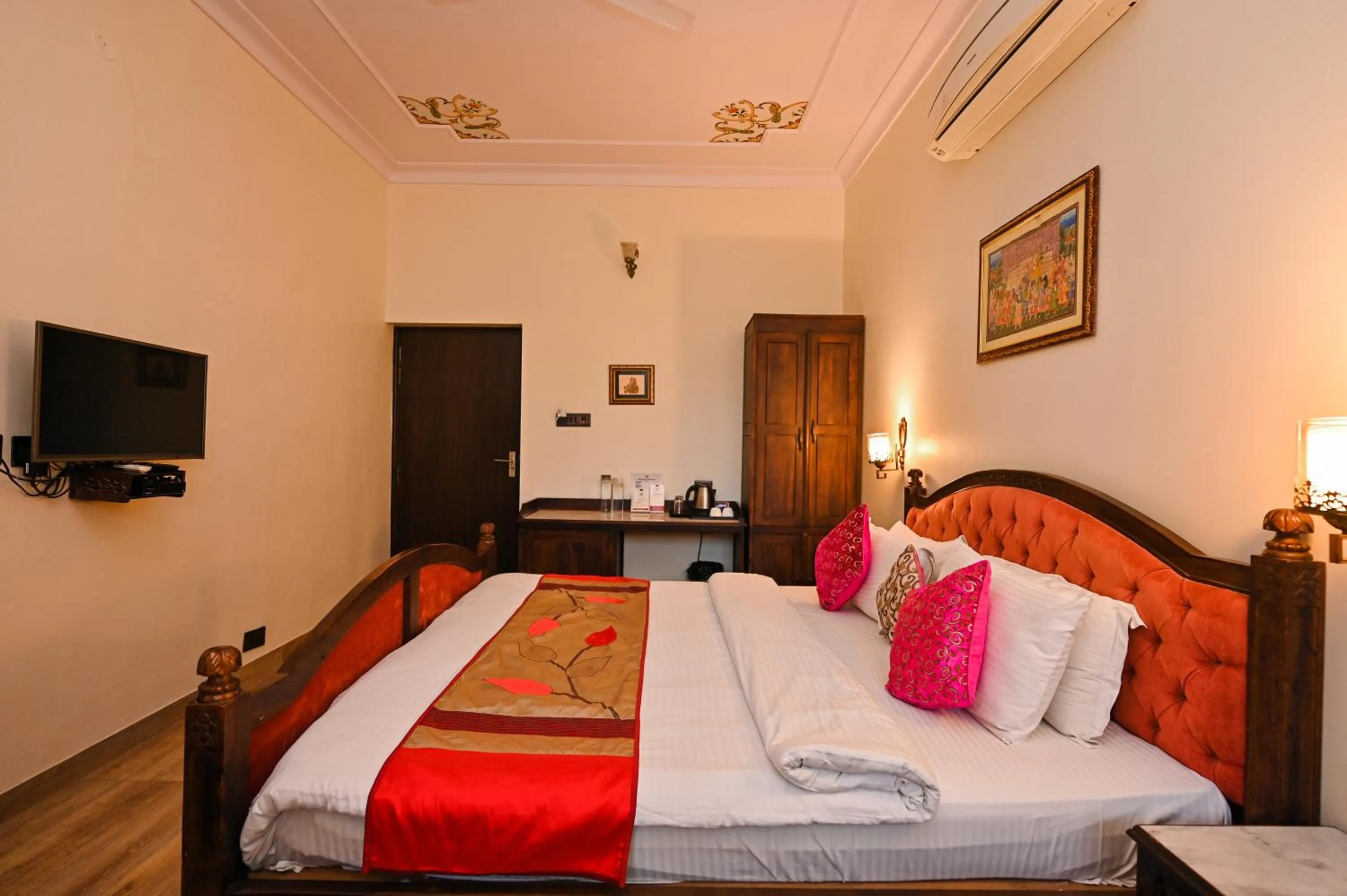 Bed in Harnawa Haveli - A Boutique Heritage Stay