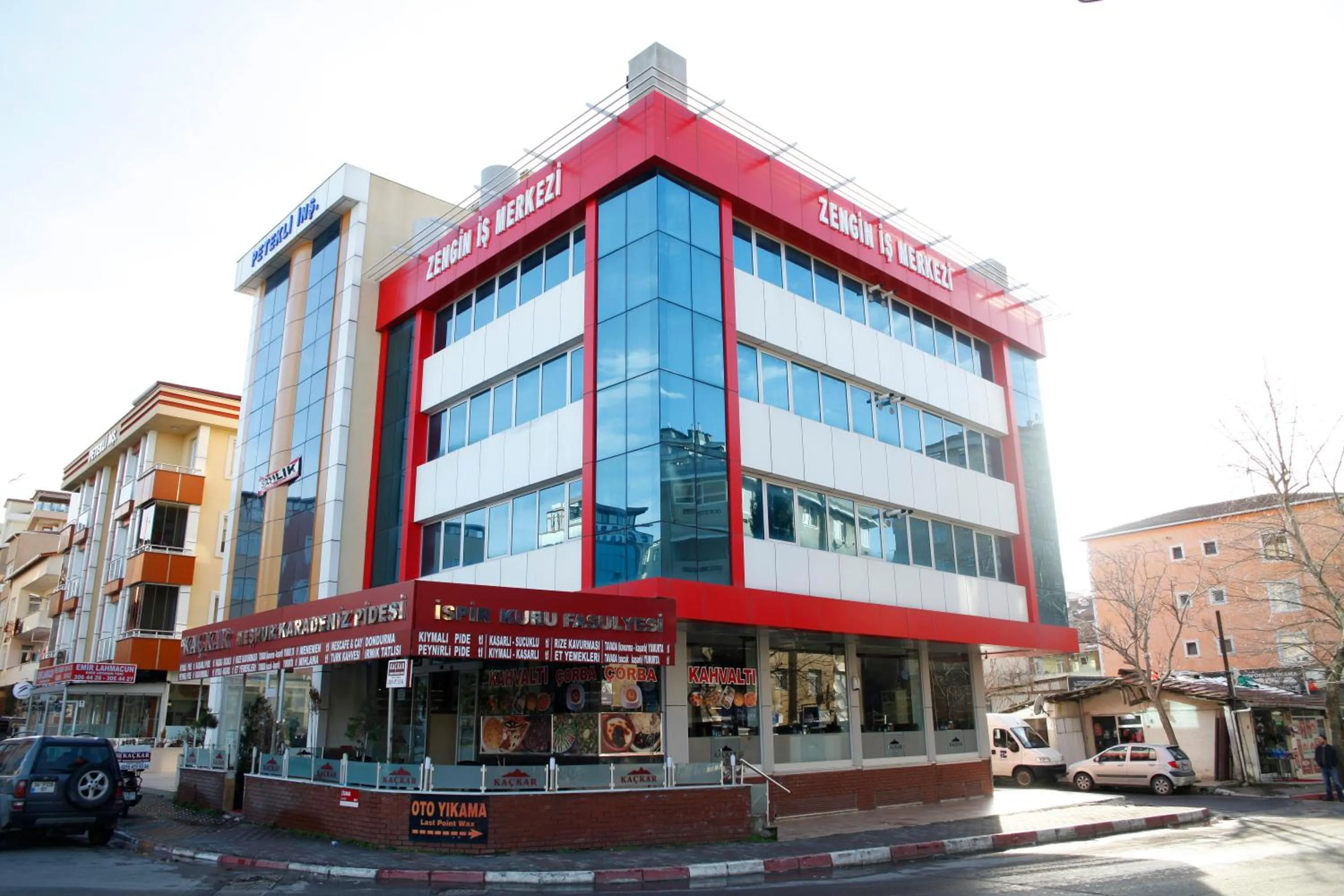 Property building in Zengin City Hotel